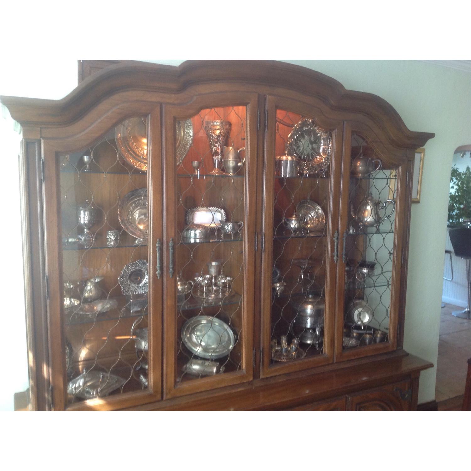 Thomasville Mid Century China cabinet - image-7