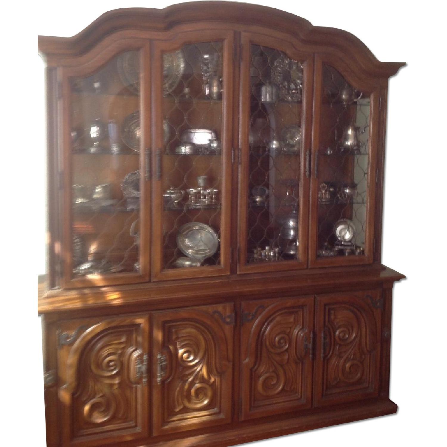 Thomasville Mid Century China cabinet - image-0