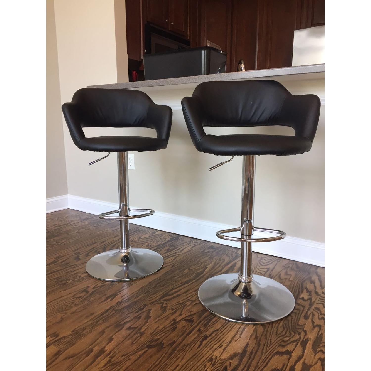 Raymour & Flanigan Adjustable Height Bar Stools AptDeco