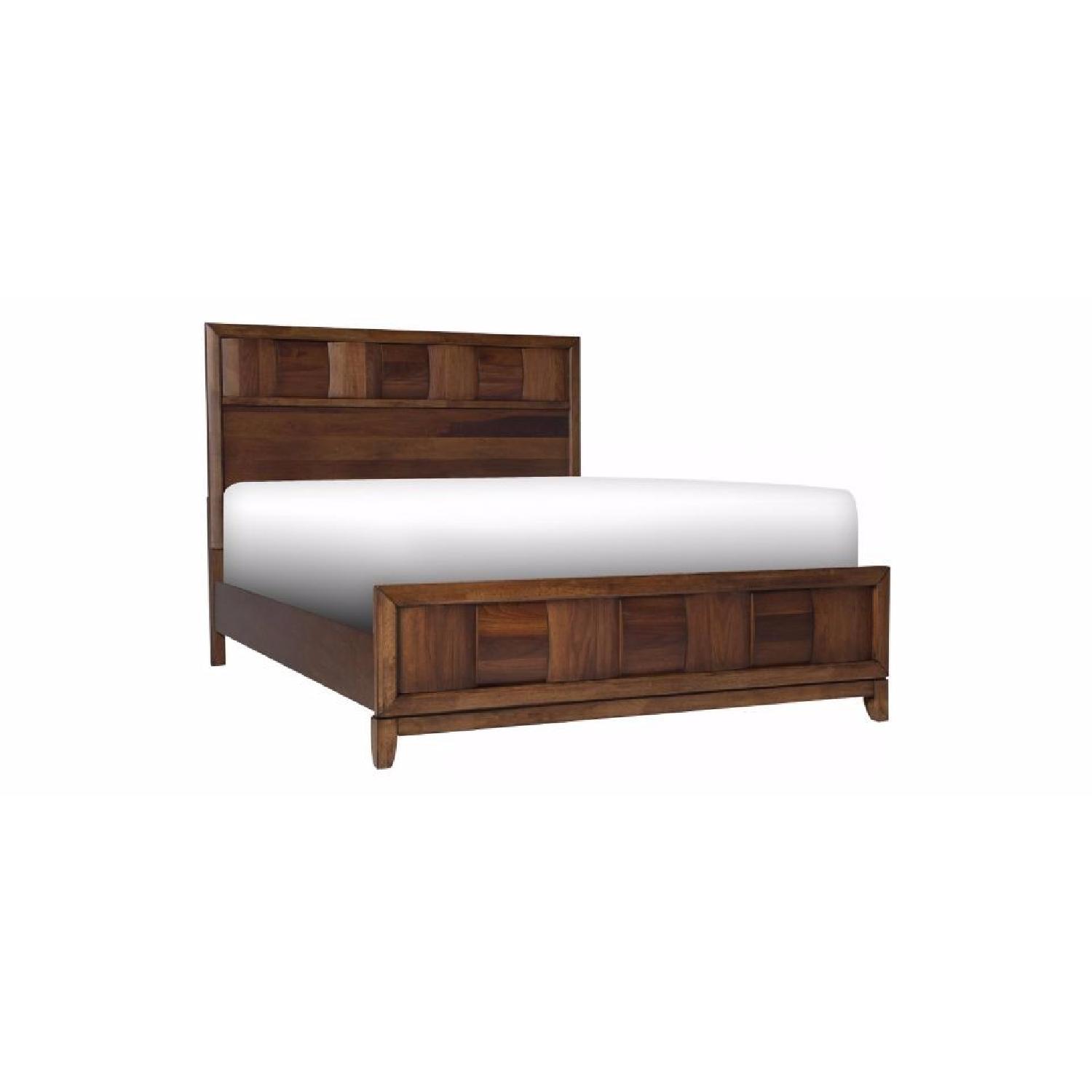 Raymour & Flanigan Jovie King Size Bed AptDeco