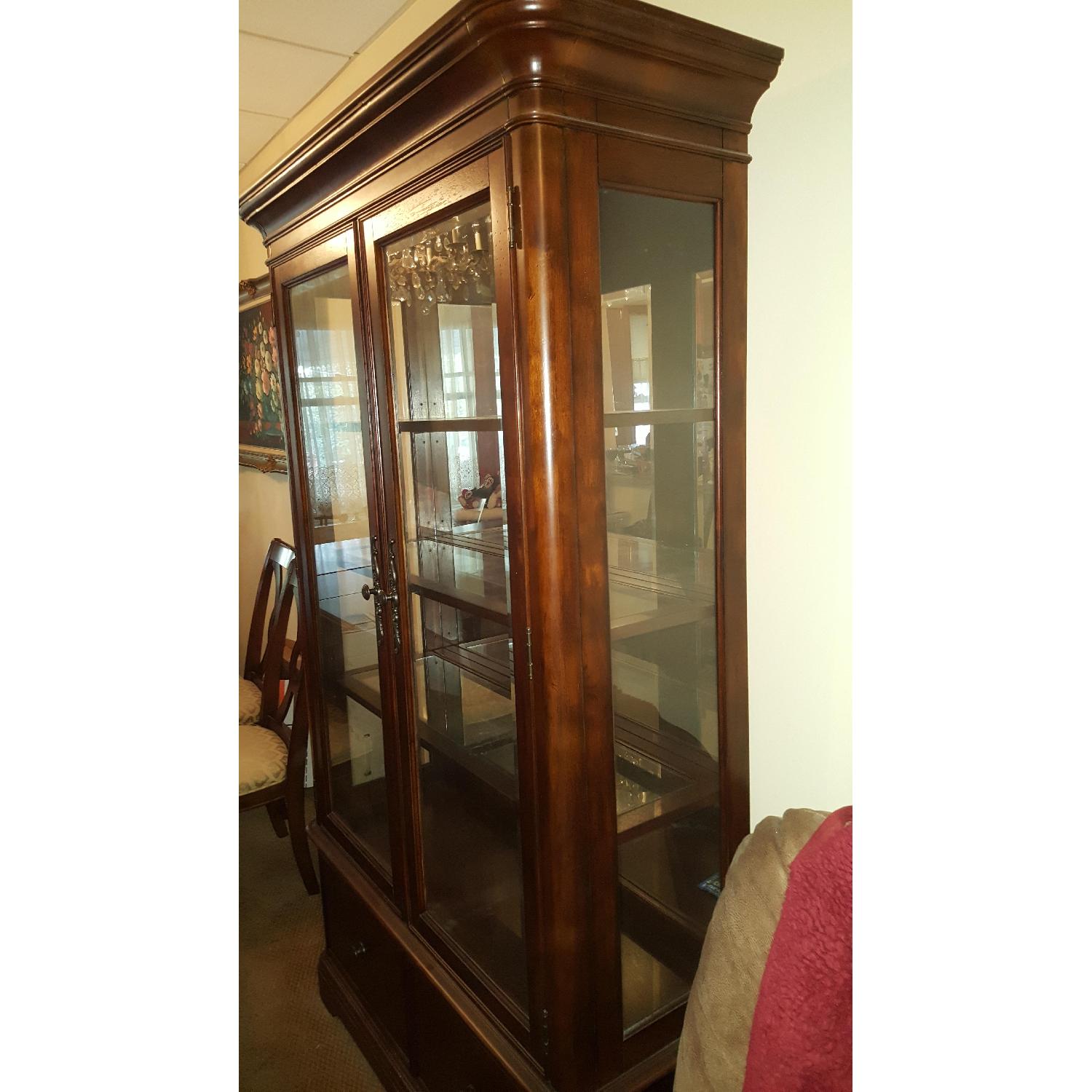 Raymour & Flanigan 11 Piece Dining Room Set - image-8