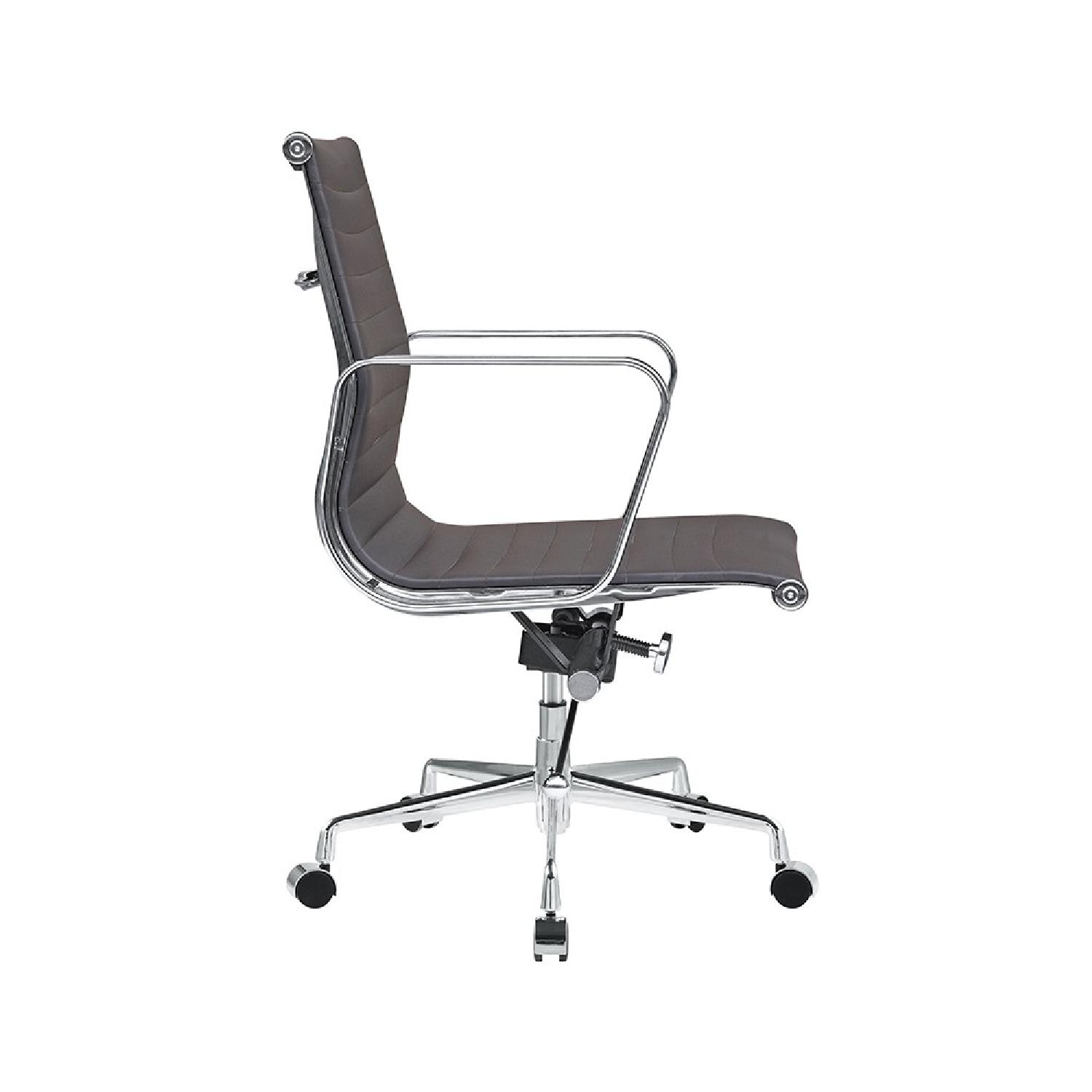 Eames Ribbed Management Chair Replica - image-1