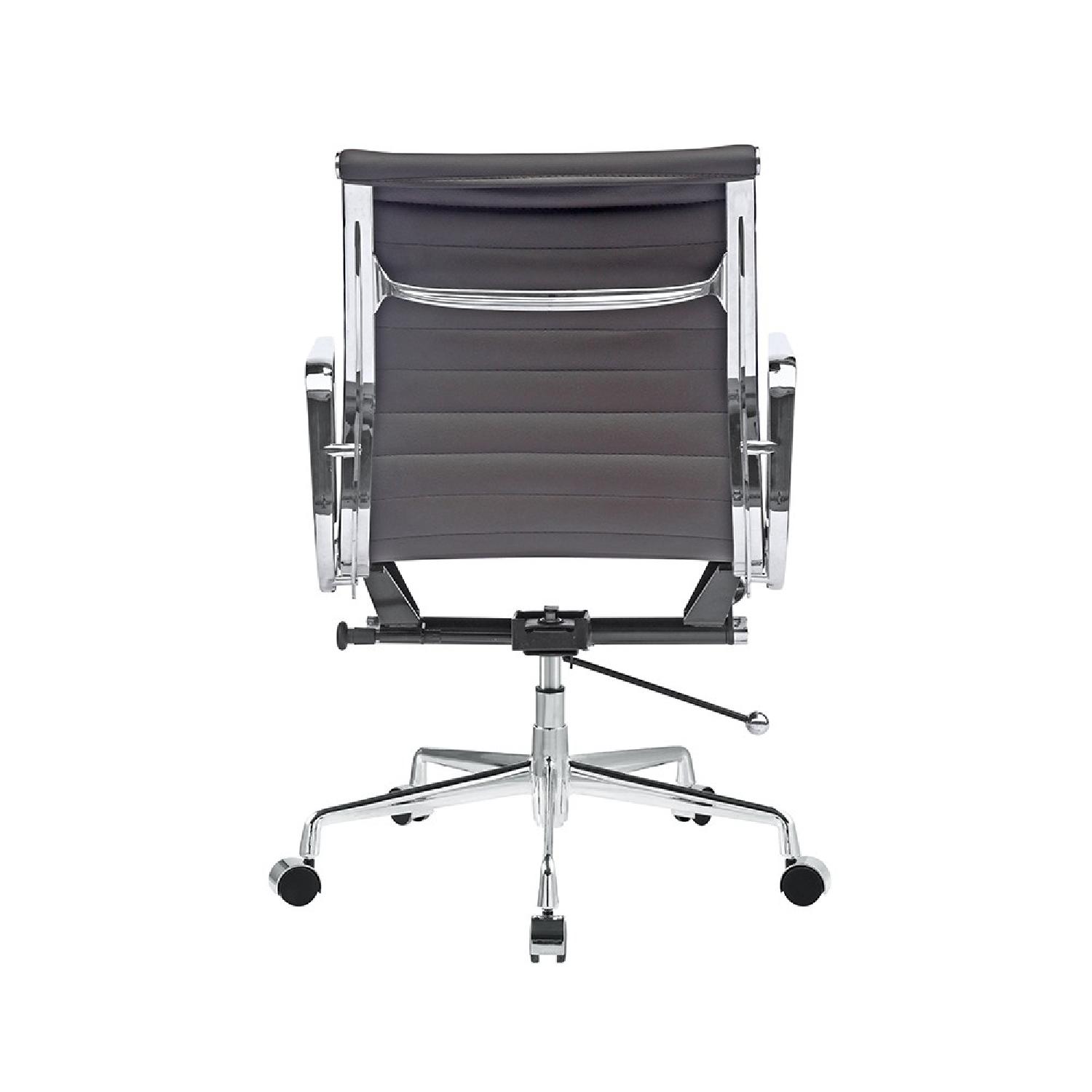 Eames Ribbed Management Chair Replica - image-2