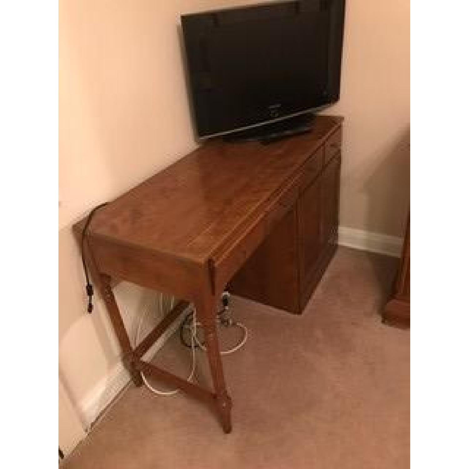 Ethan Allen 6 Piece Bedroom Set - image-1