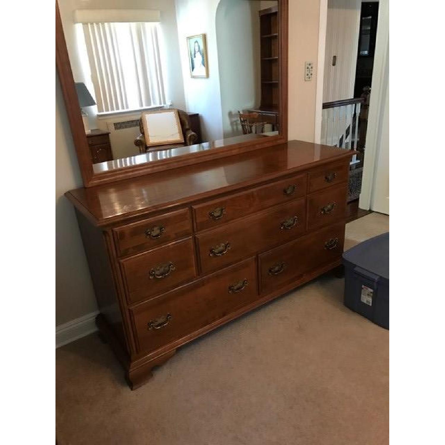 Ethan Allen 6 Piece Bedroom Set - image-13