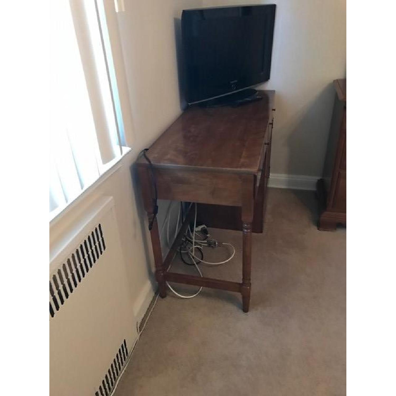 Ethan Allen 6 Piece Bedroom Set - image-15