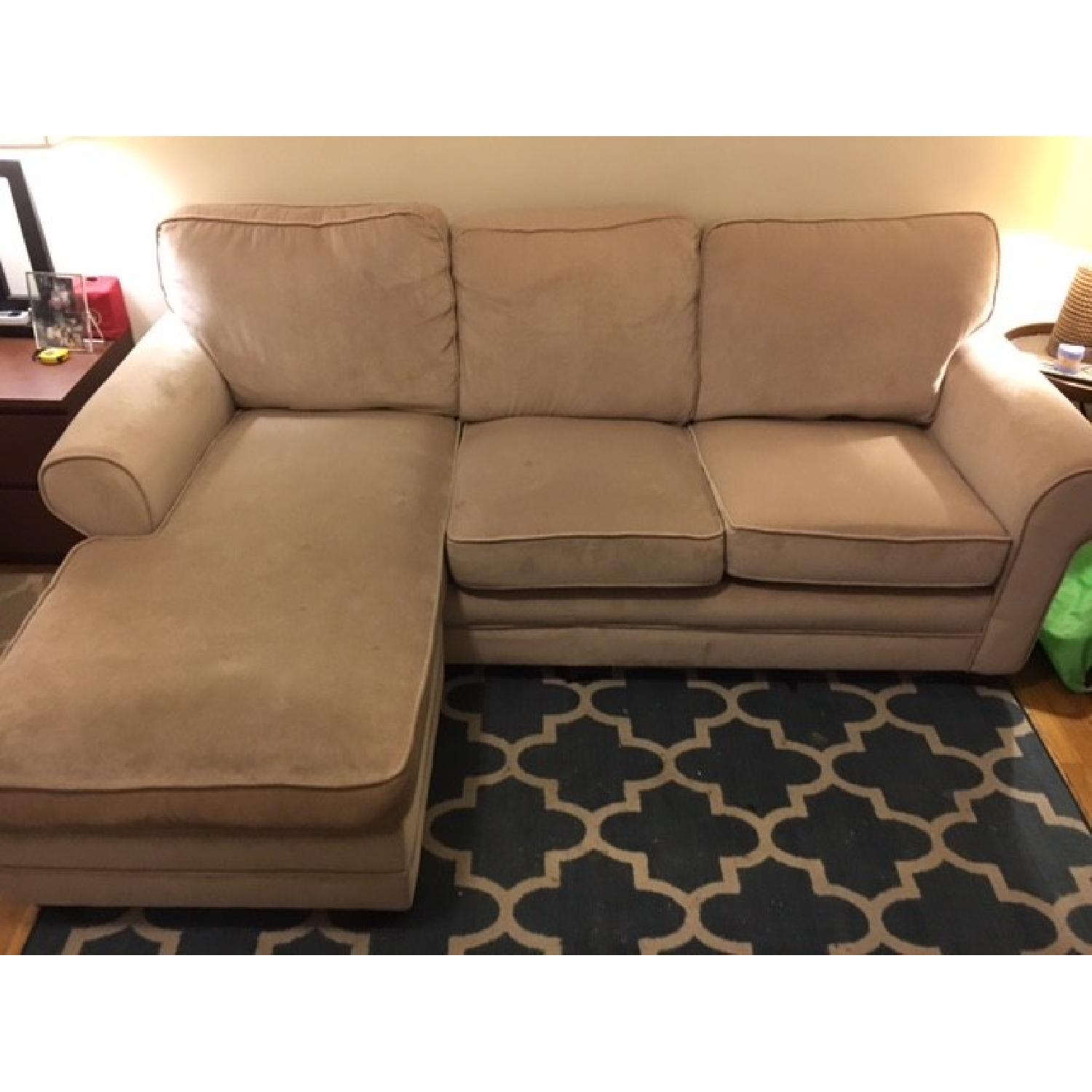 Bob's Maggie Sofa w/ Chaise AptDeco