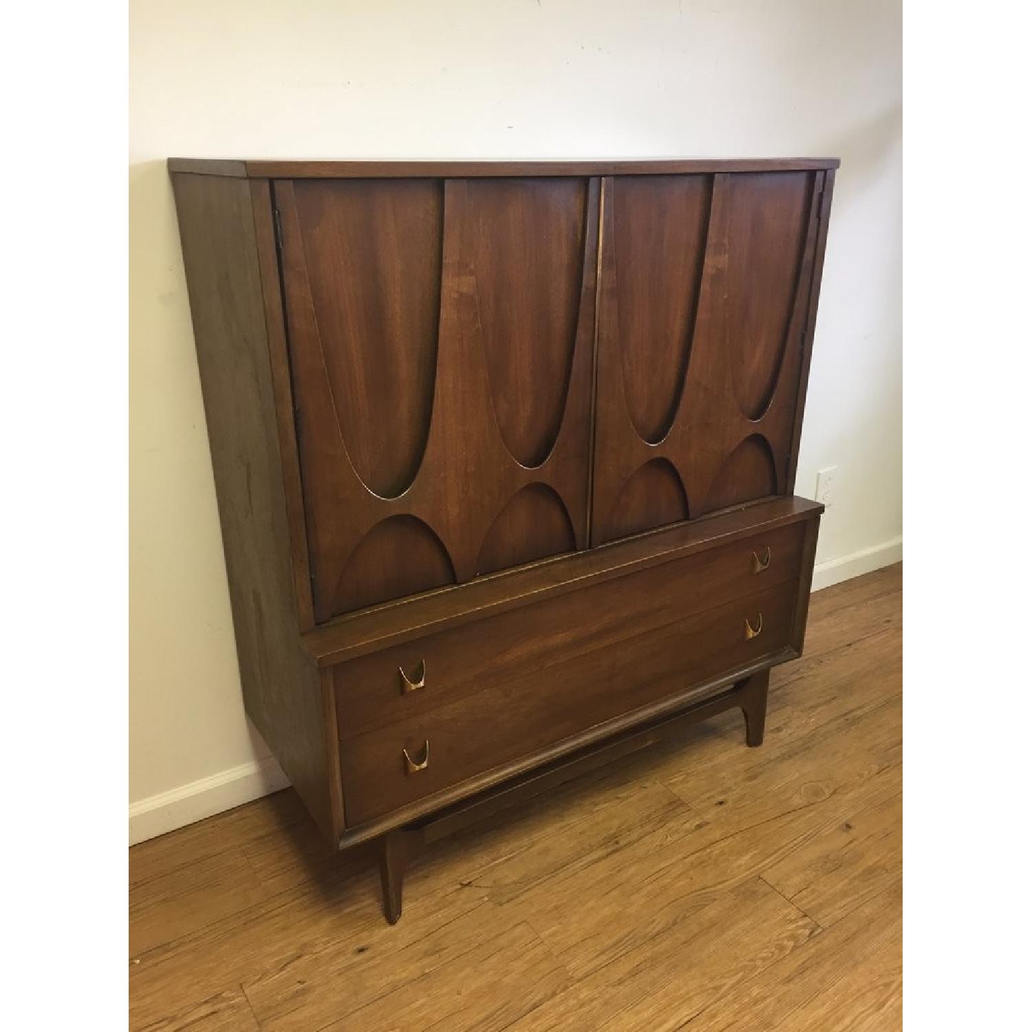 Broyhill Brasilia Gentleman's Door Chest - image-1
