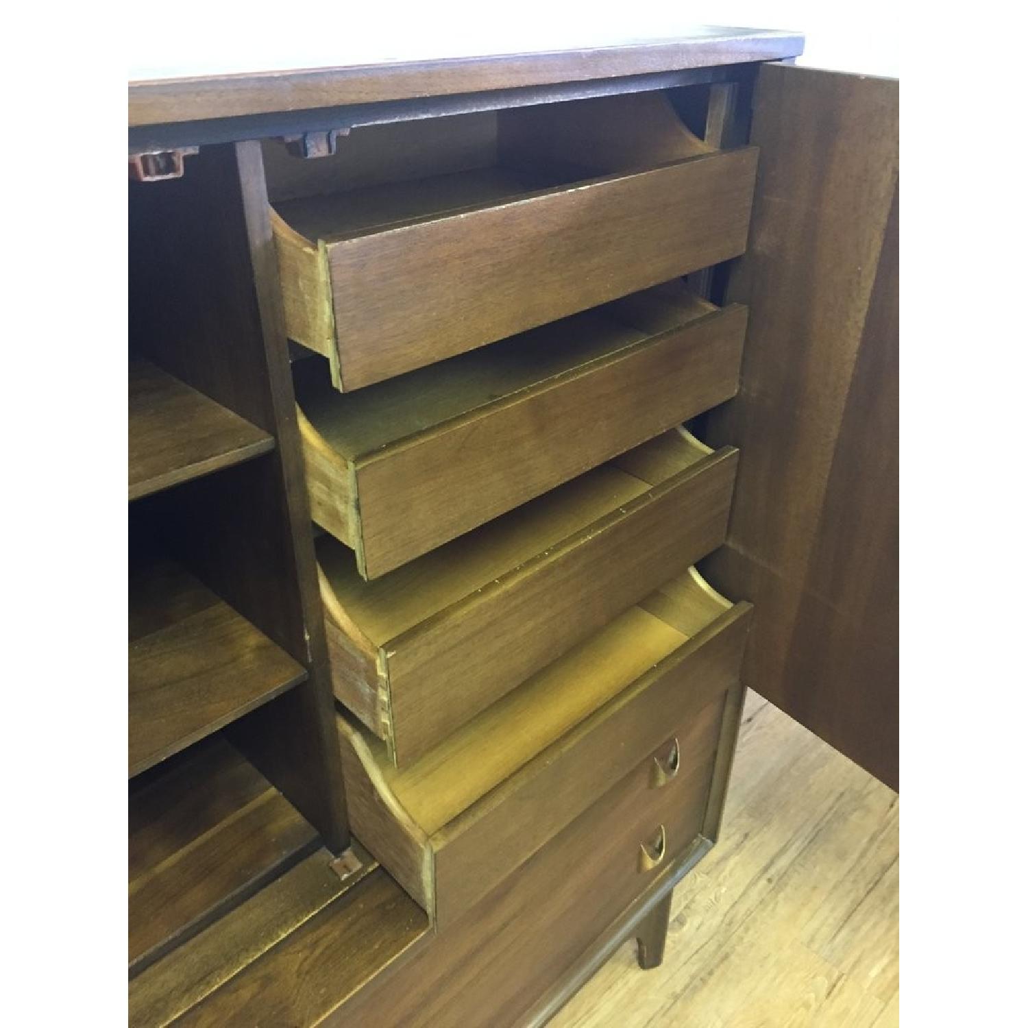 Broyhill Brasilia Gentleman's Door Chest - image-3