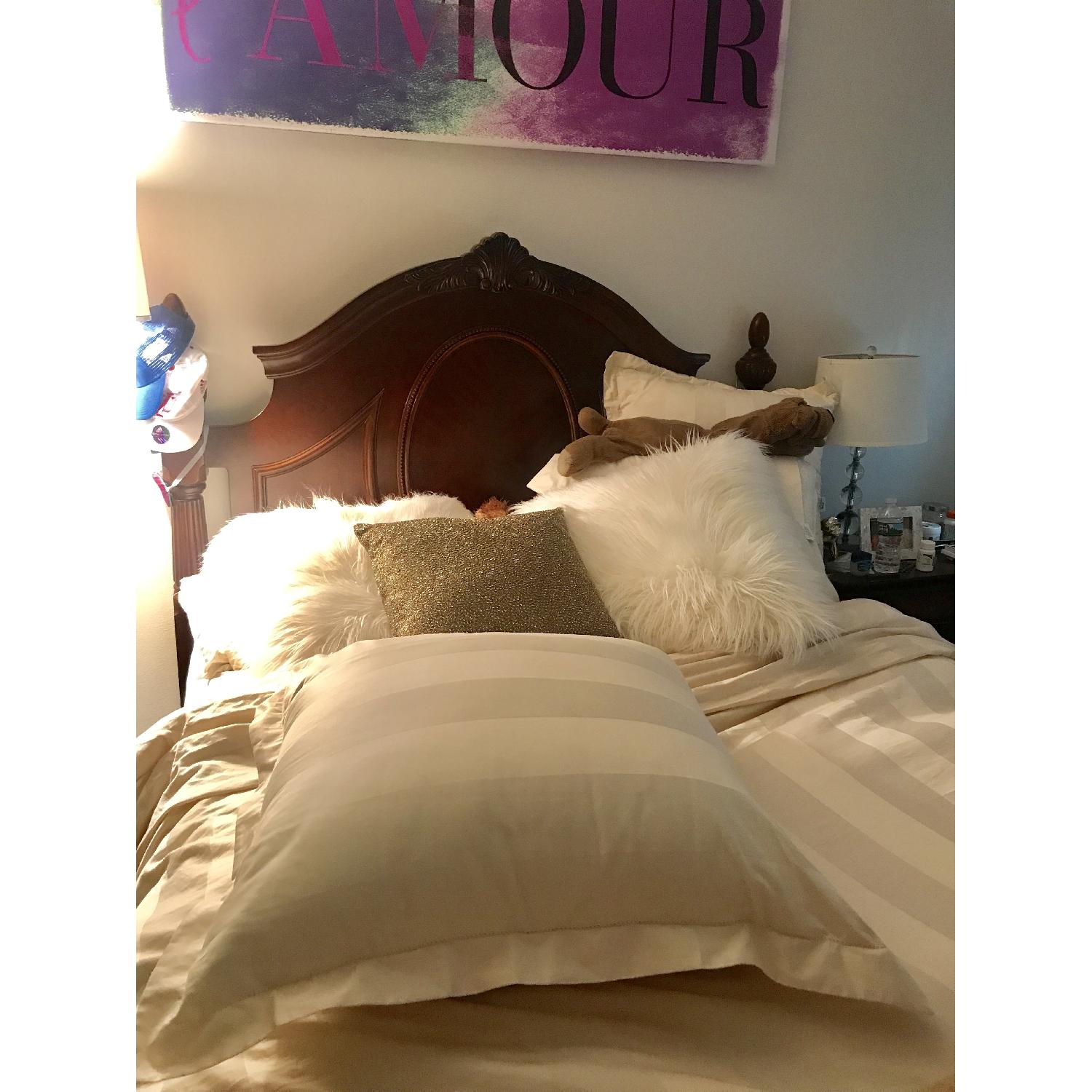 Raymour & Flanigan Regency Mahogany 3 Piece Bedroom Set AptDeco