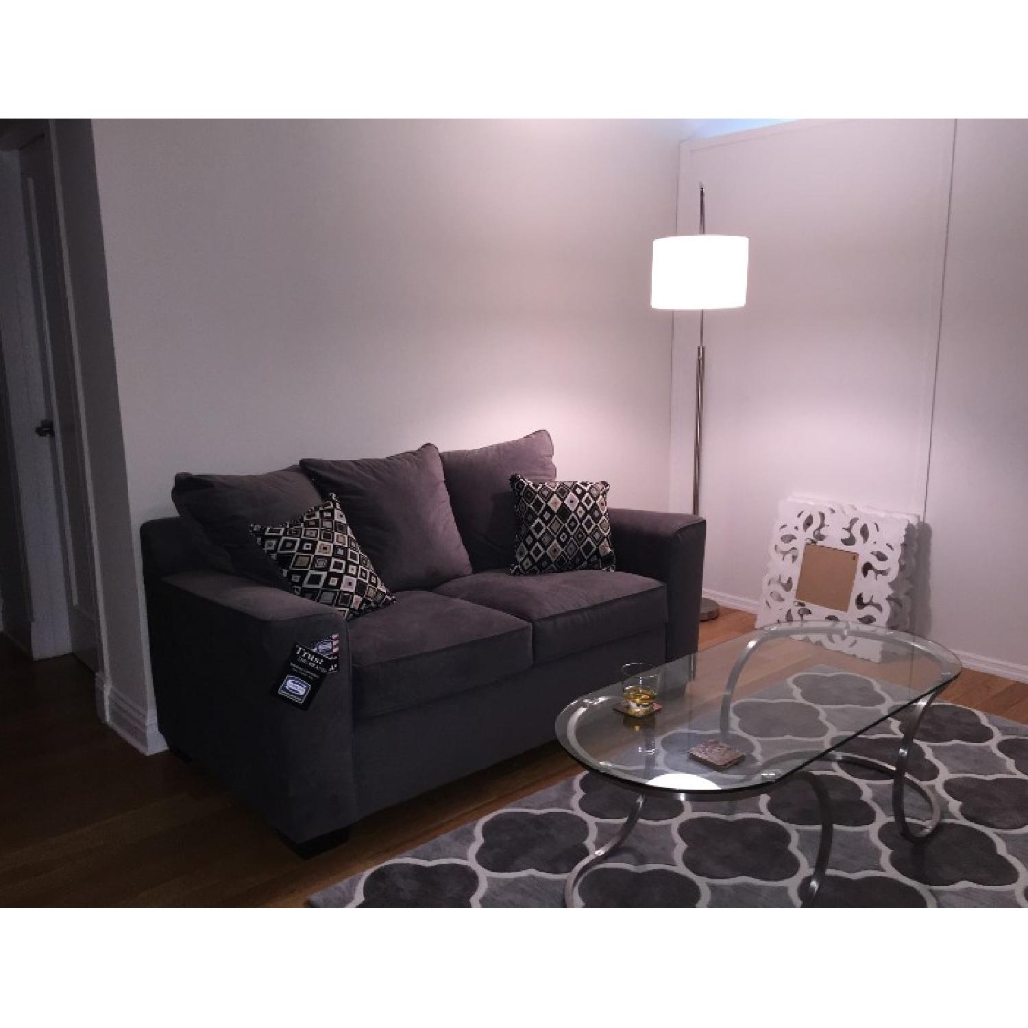 Jennifer Furniture SImmons Upholstery Loveseat - image-4