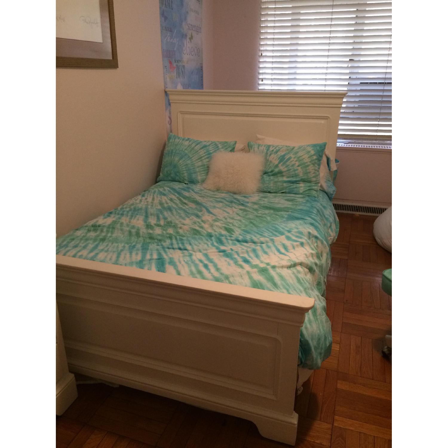 Raymour & Flanigan White 3-Piece Full Size Bedroom Set - image-2