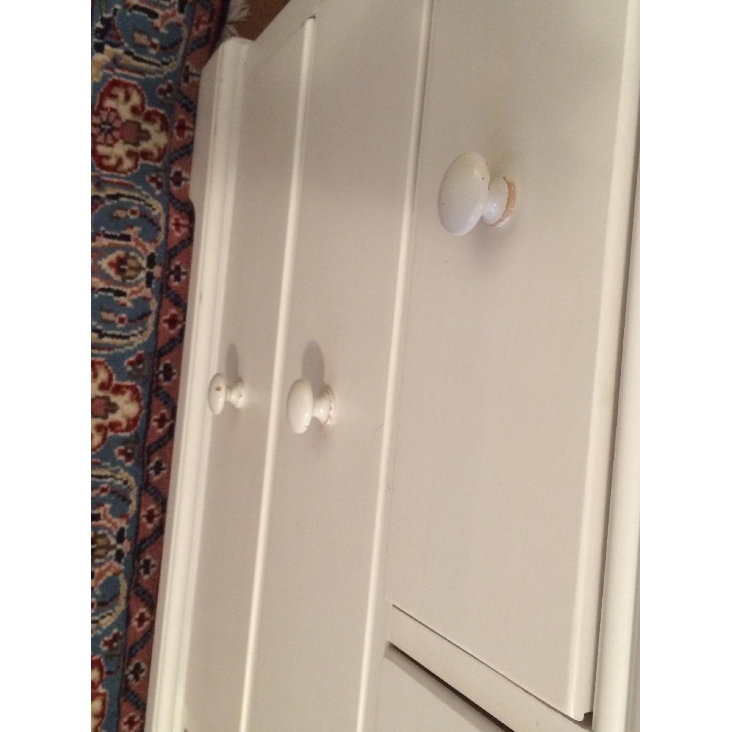 Raymour & Flanigan White 3Piece Full Size Bedroom Set AptDeco