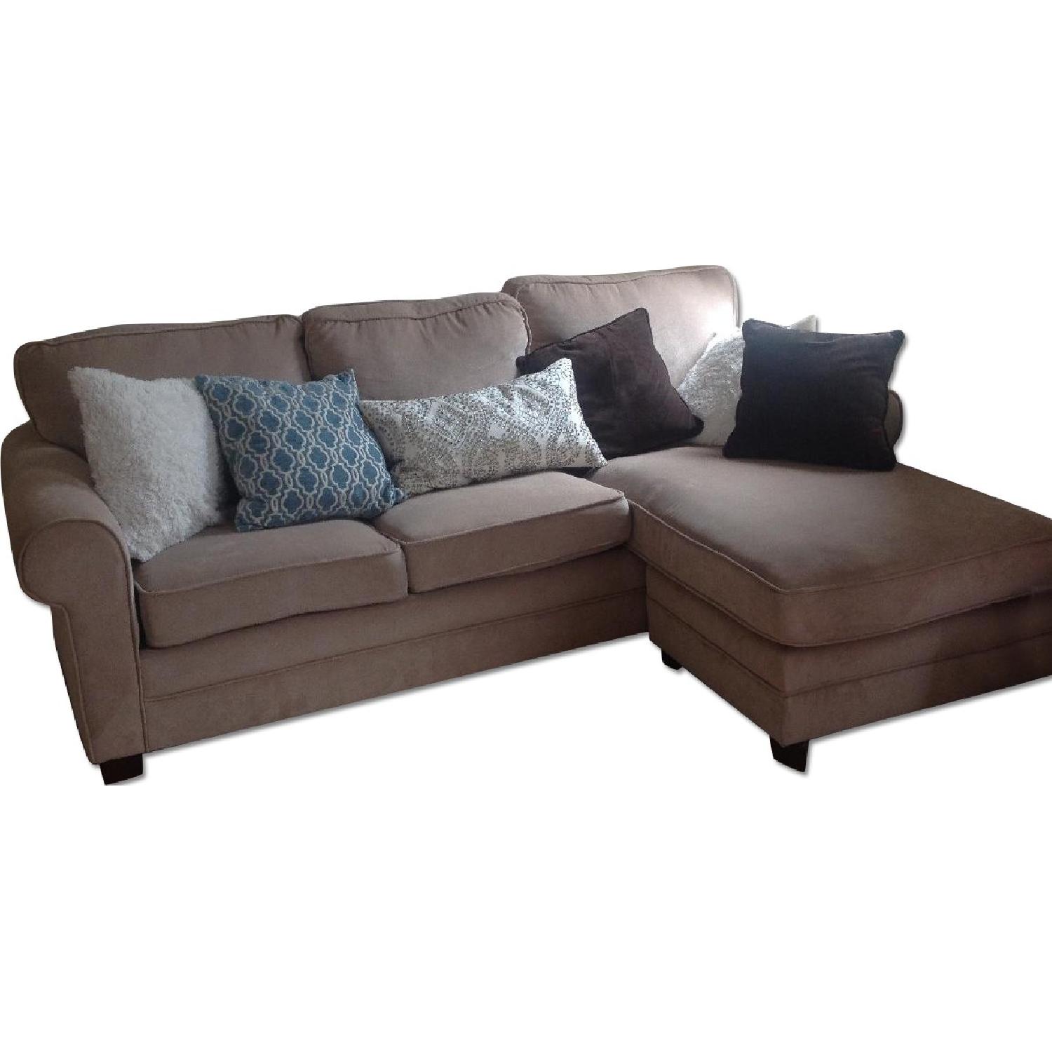 Bob's Sectional Sofa AptDeco