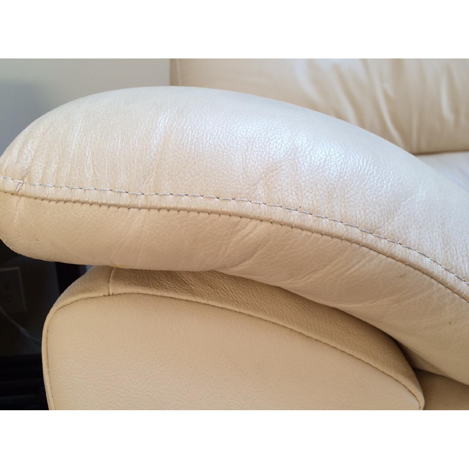 Rooms To Go 5 Piece Leather Living Room Set - image-6