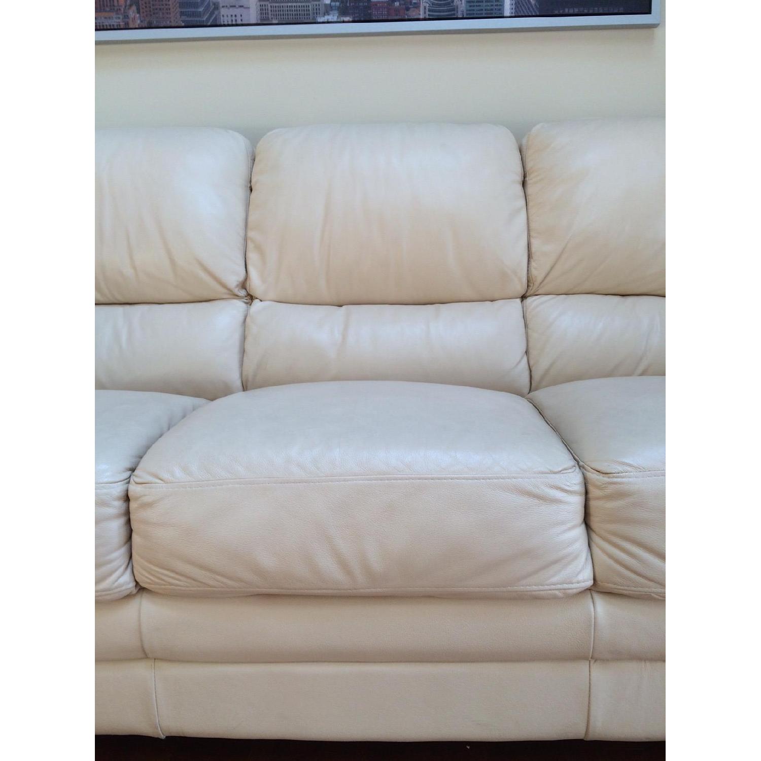 Rooms To Go 5 Piece Leather Living Room Set - image-9