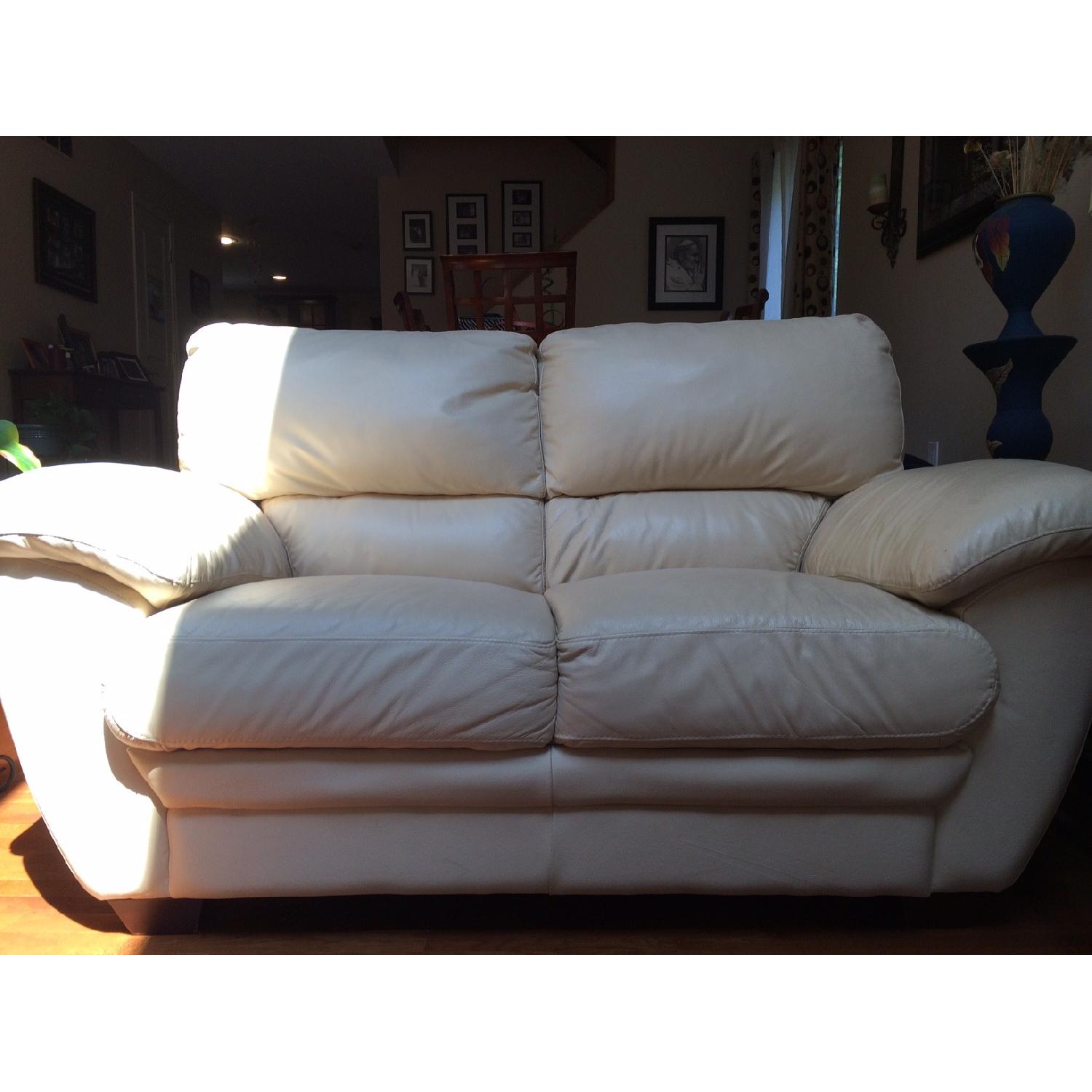 Rooms To Go 5 Piece Leather Living Room Set - image-10