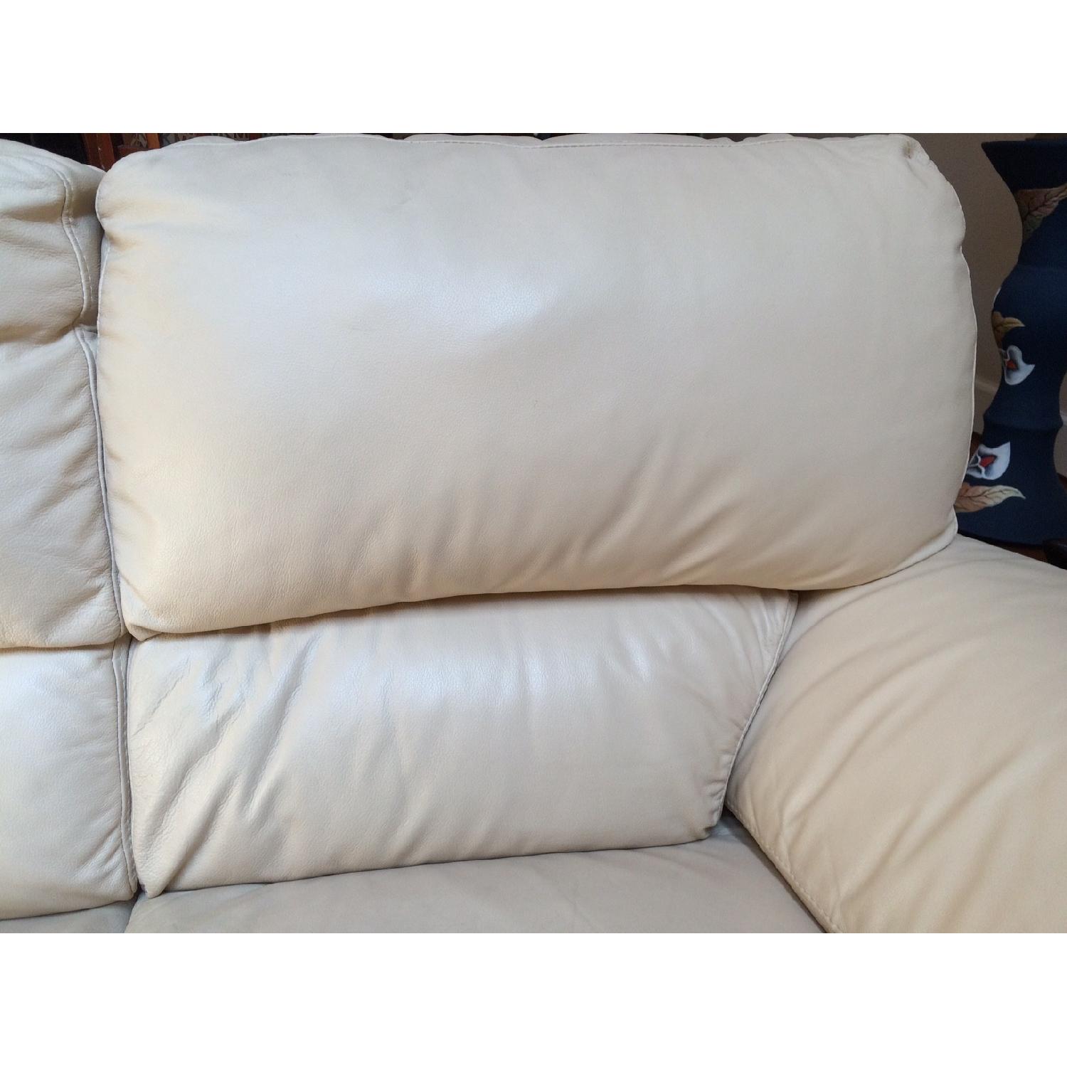 Rooms To Go 5 Piece Leather Living Room Set - image-11