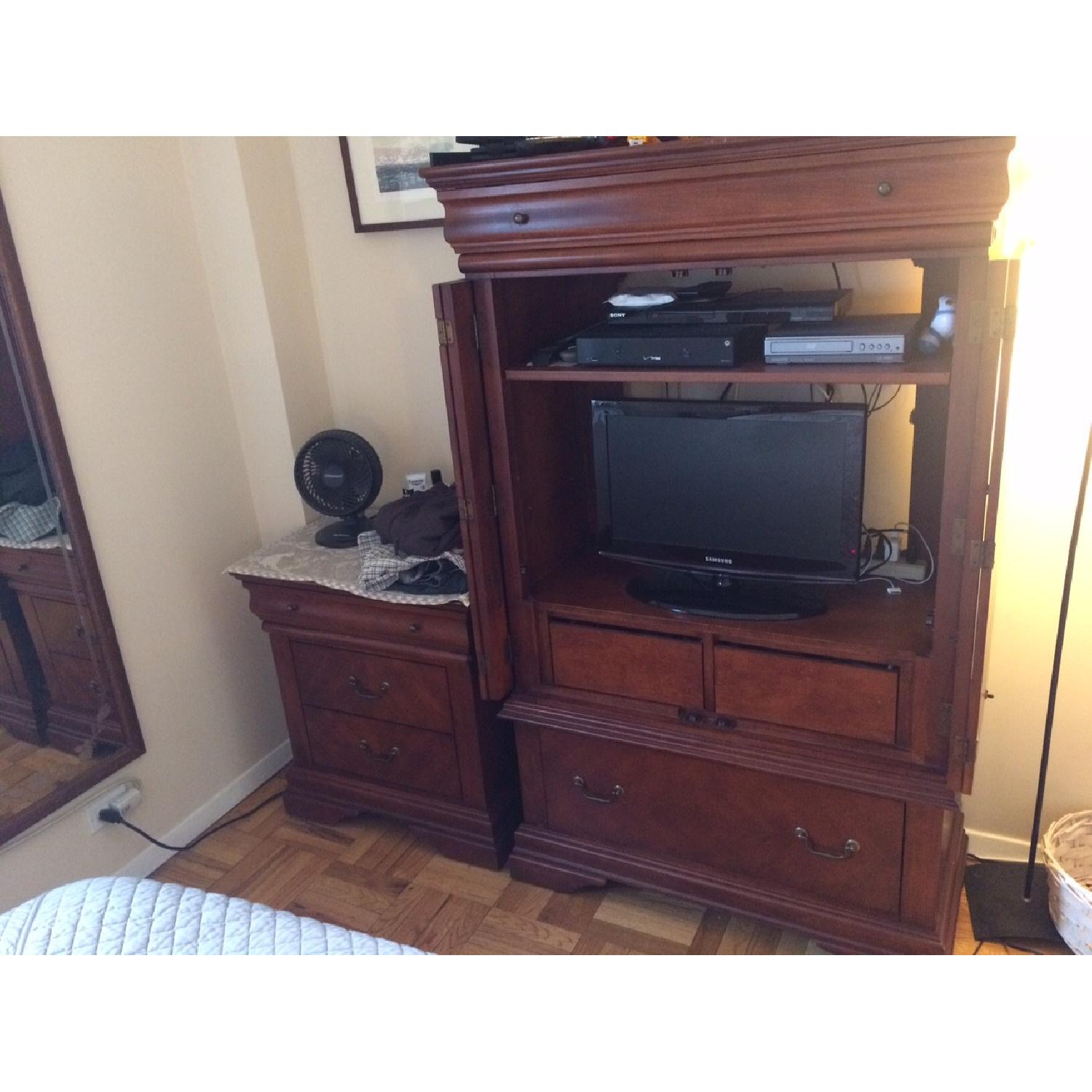 Seamans Furniture 4 Piece Bedroom Set - image-3