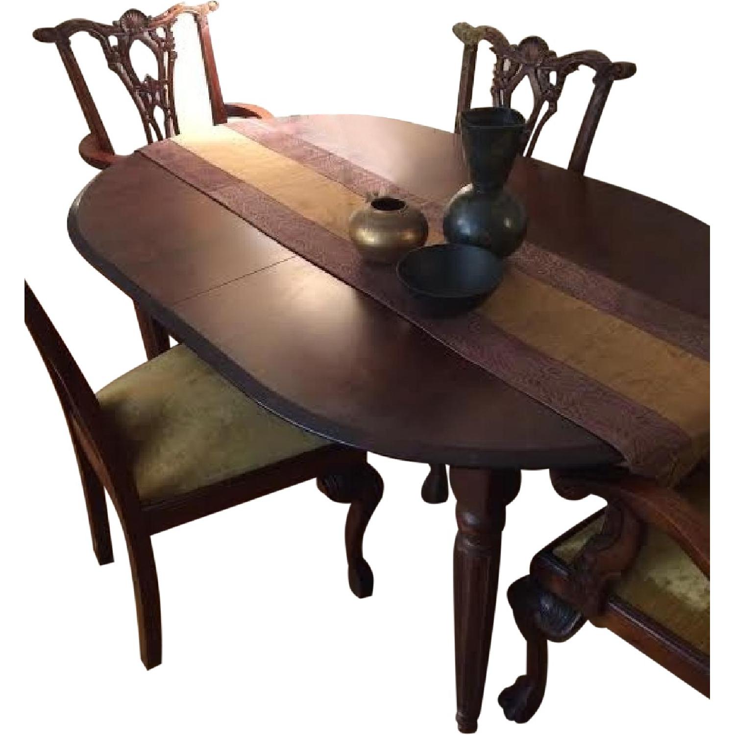 Dining Room Table w/ 4 Chairs - image-0