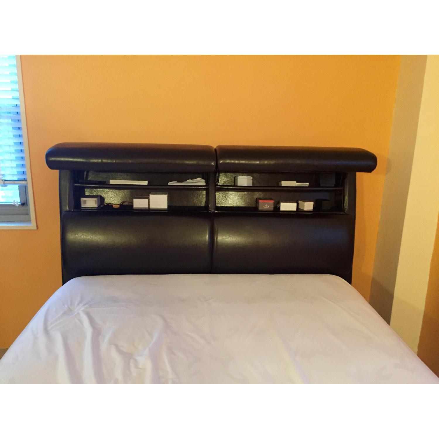 North Hampton Queen Size Bed Brown w/ Leather Head/Foot Board - image-3