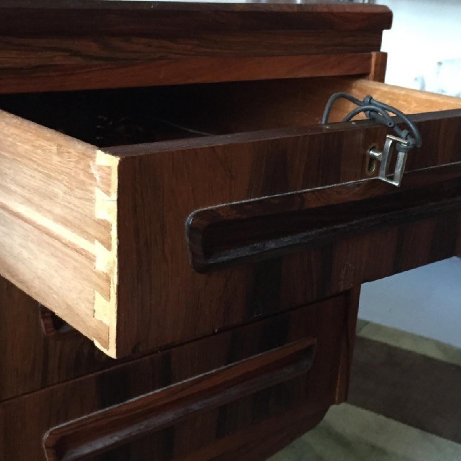 Mid-Century Modern Desk w/ Locking Drawers & Hinged Cabinet - image-6