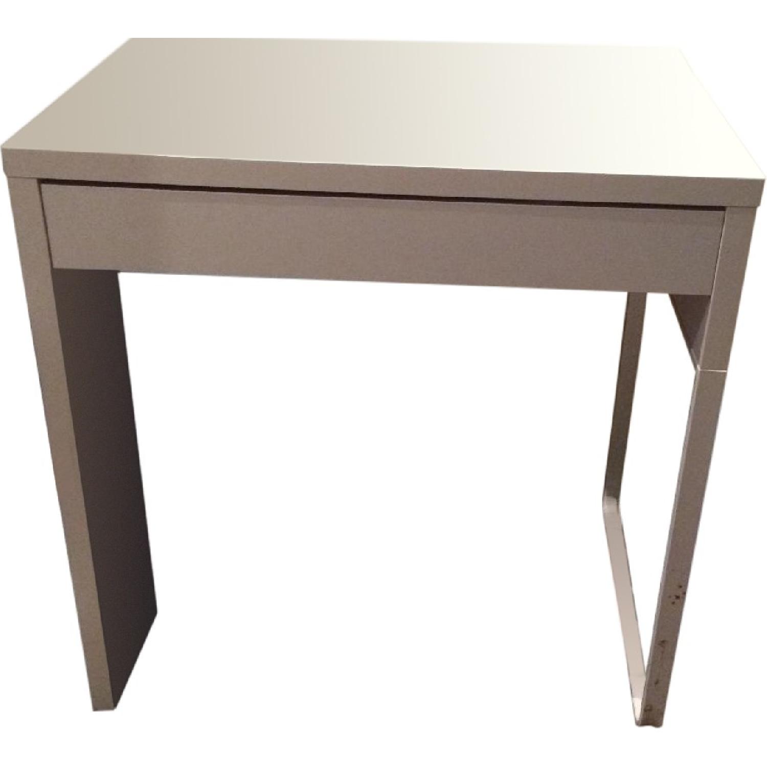 Ikea Micke Small Desk AptDeco