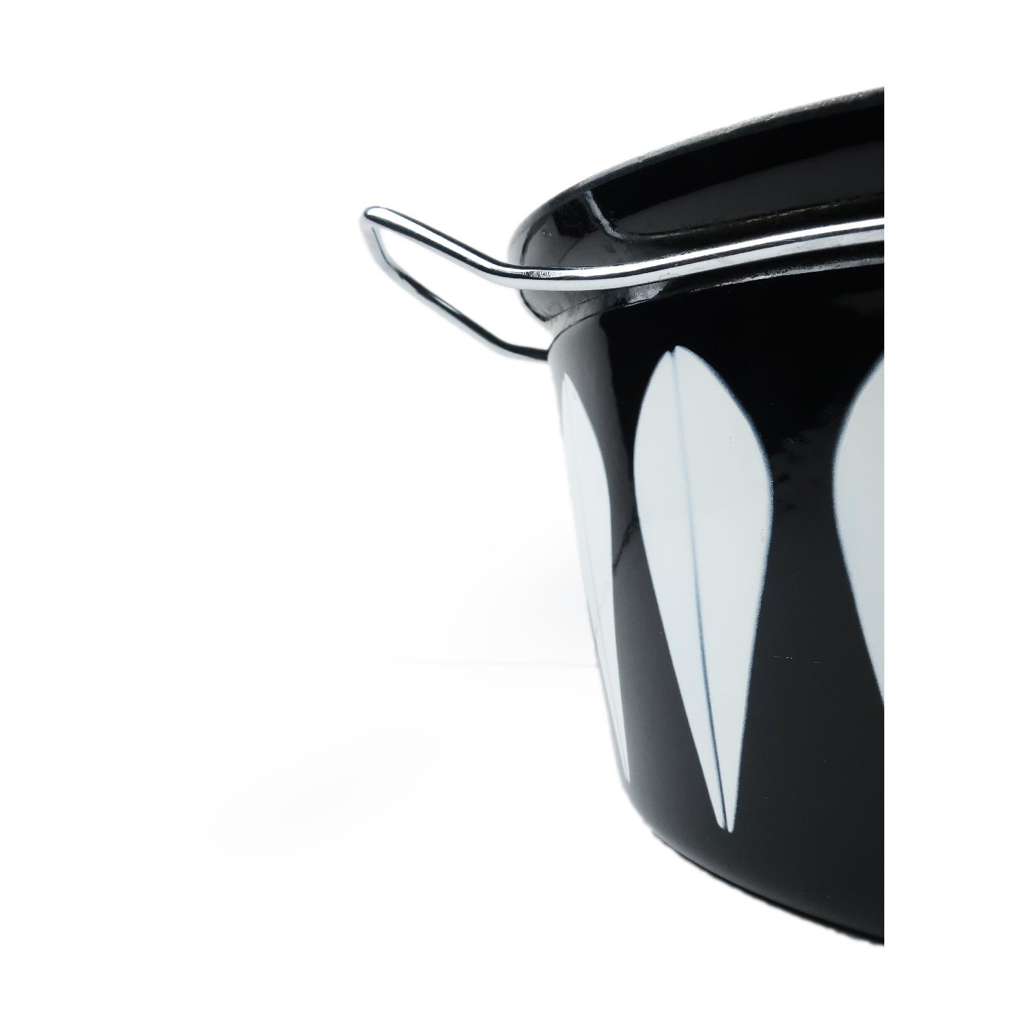 Vintage Cathrineholm Dutch Oven - image-4