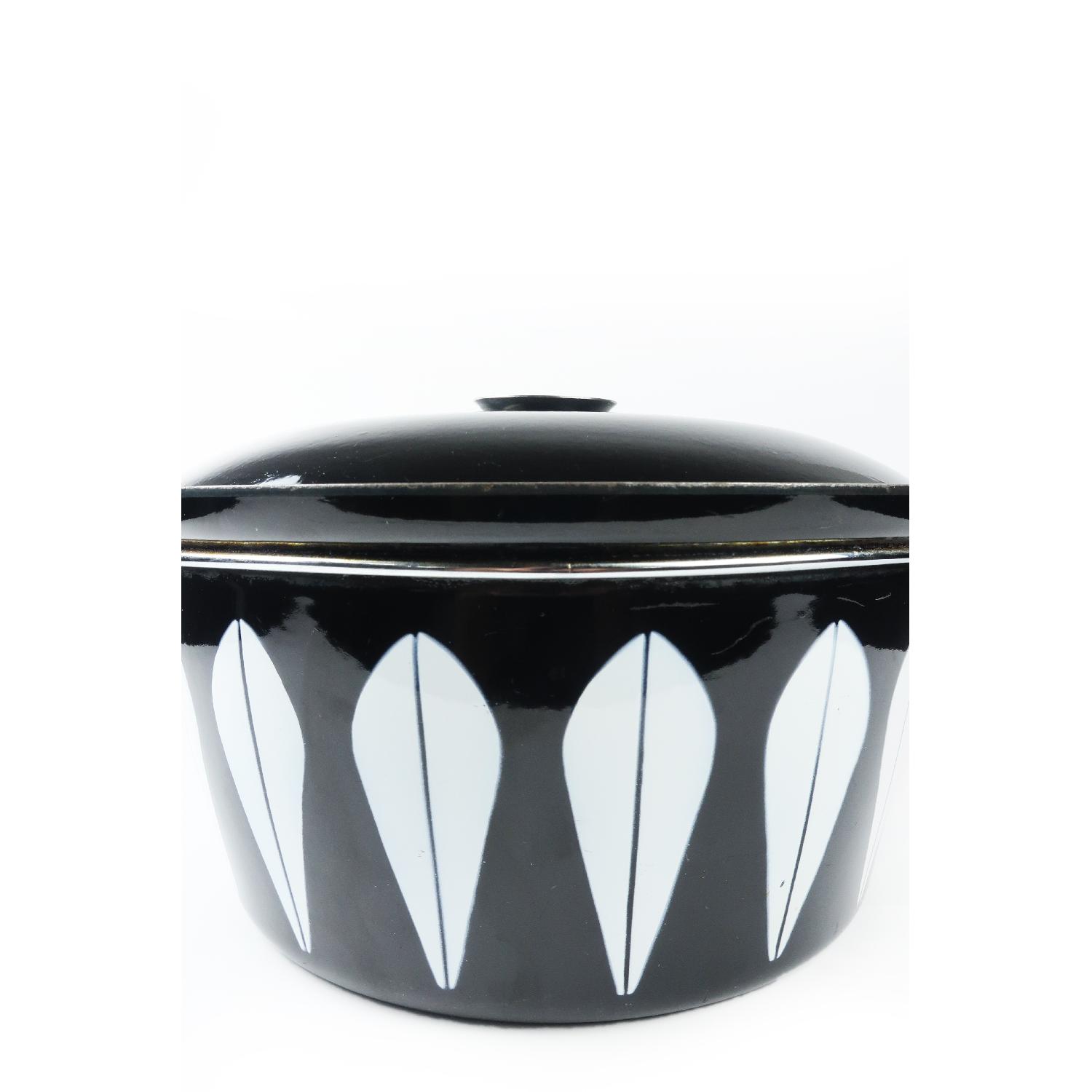 Vintage Cathrineholm Dutch Oven - image-7