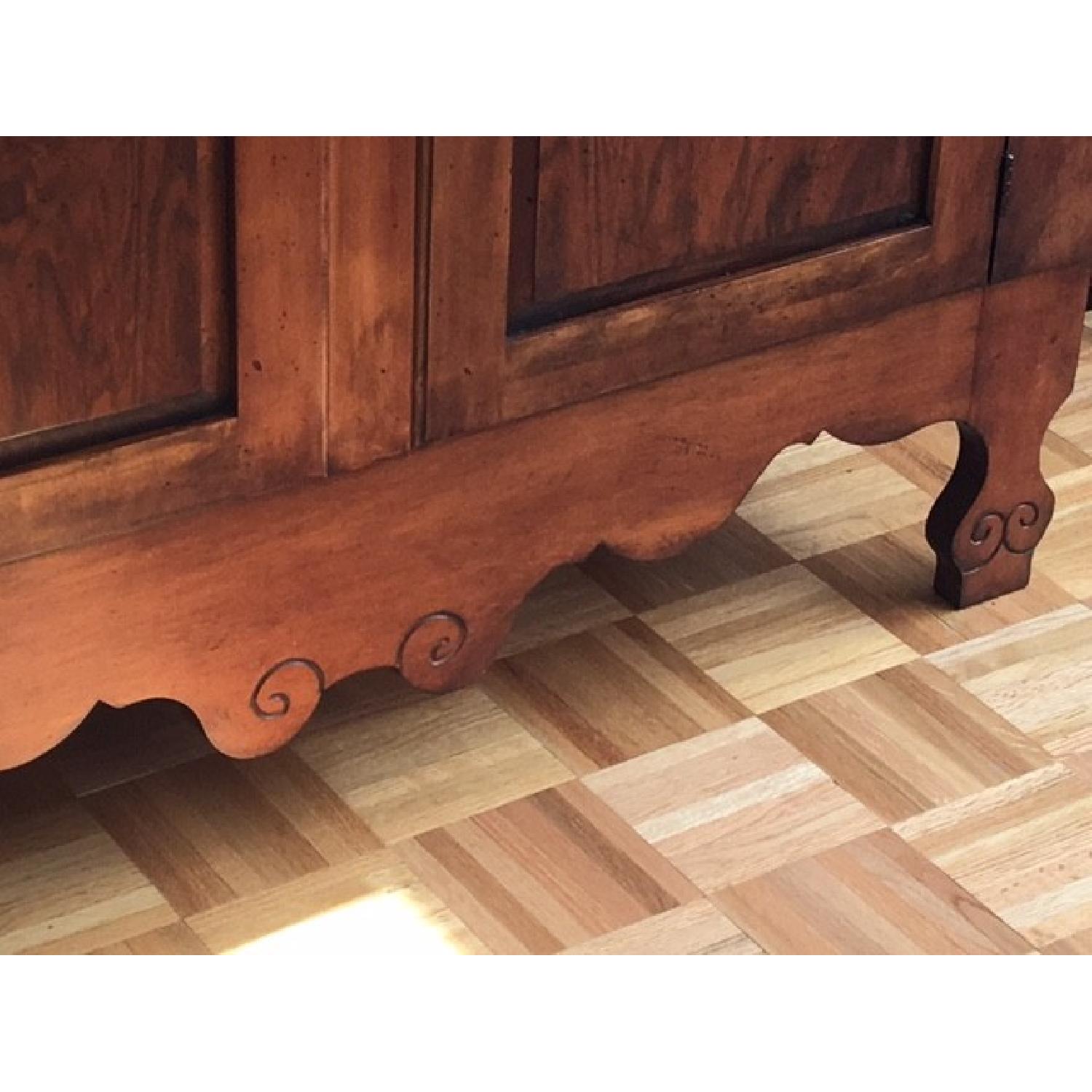 Wall Unit/Armoire - image-2