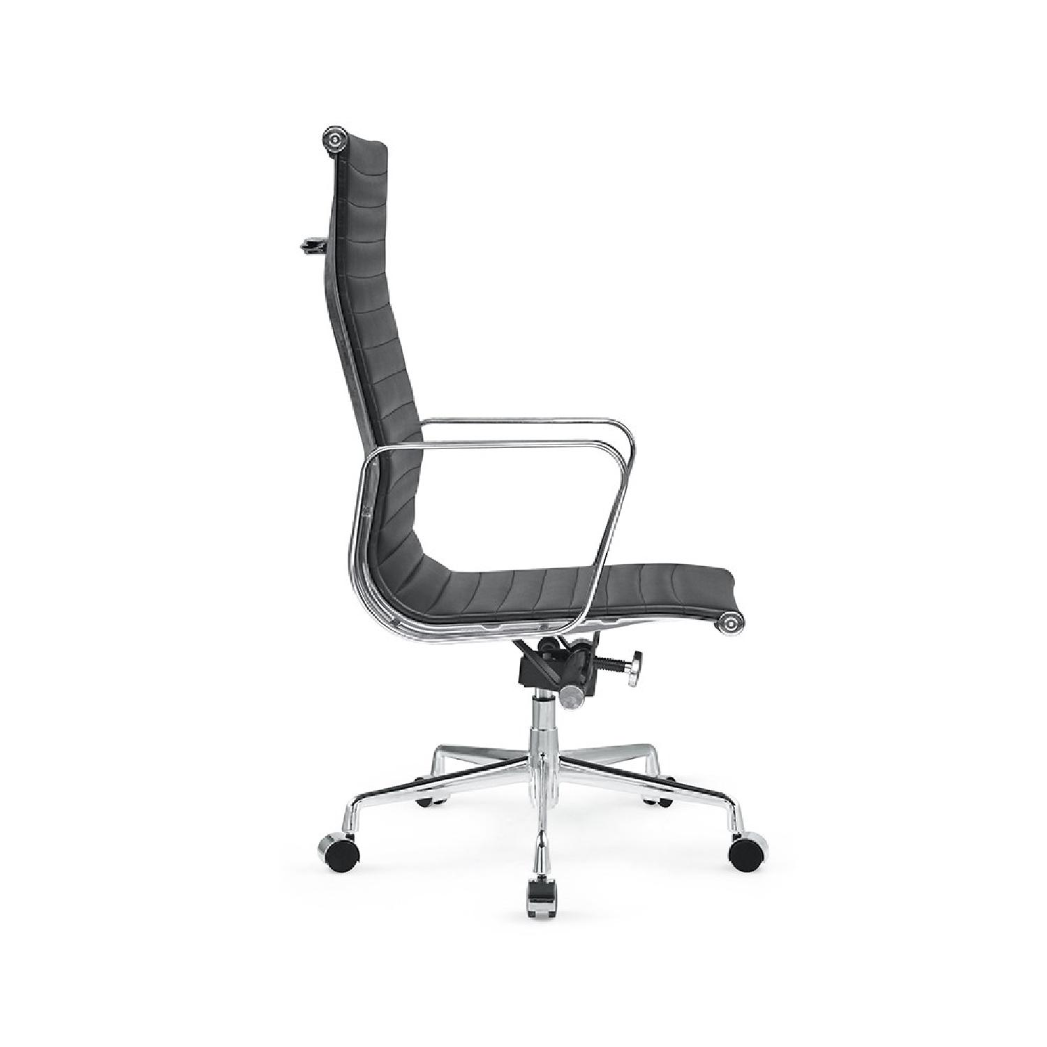 Eames Ribbed Management Chair Replica - image-1