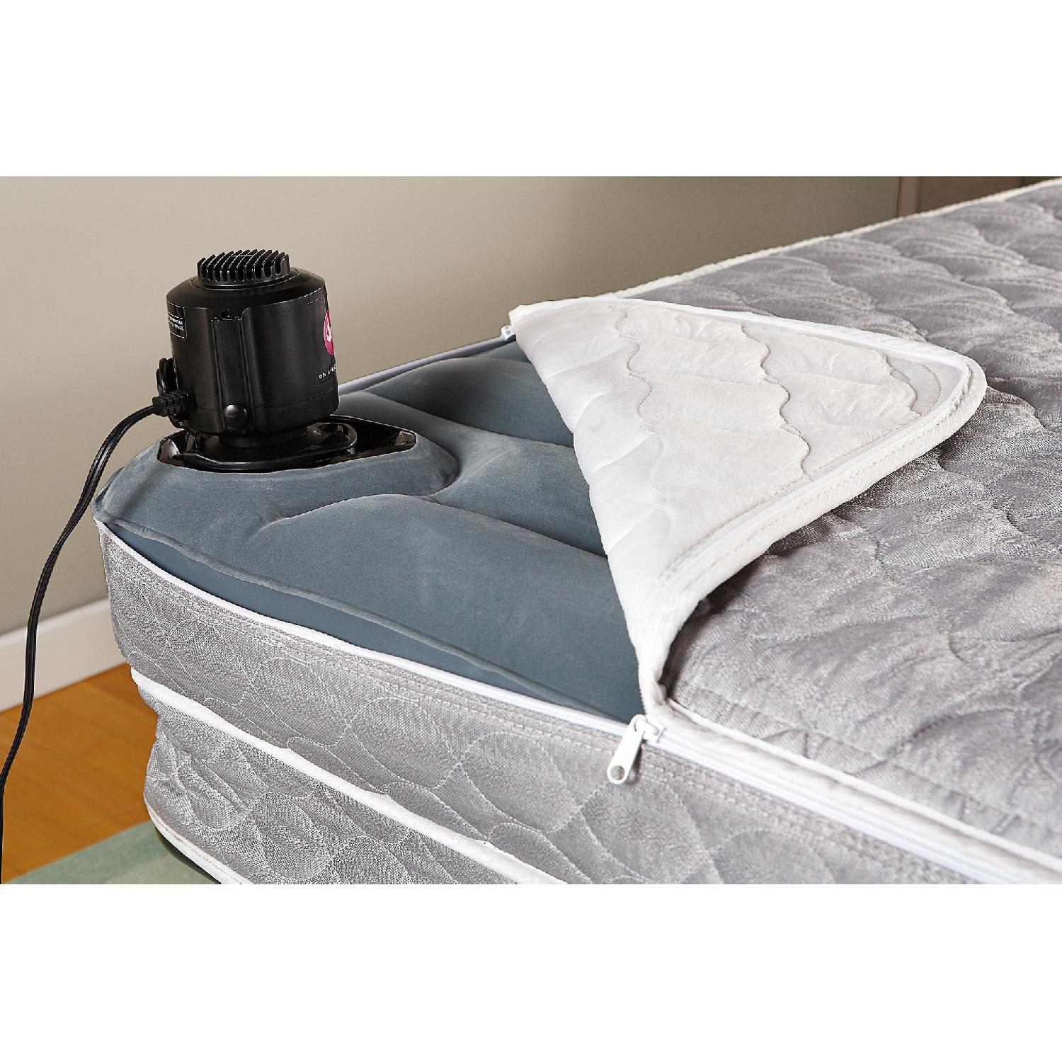 Room & Board Metro Queen Sleeper in Tatum Natural Fabric - image-9