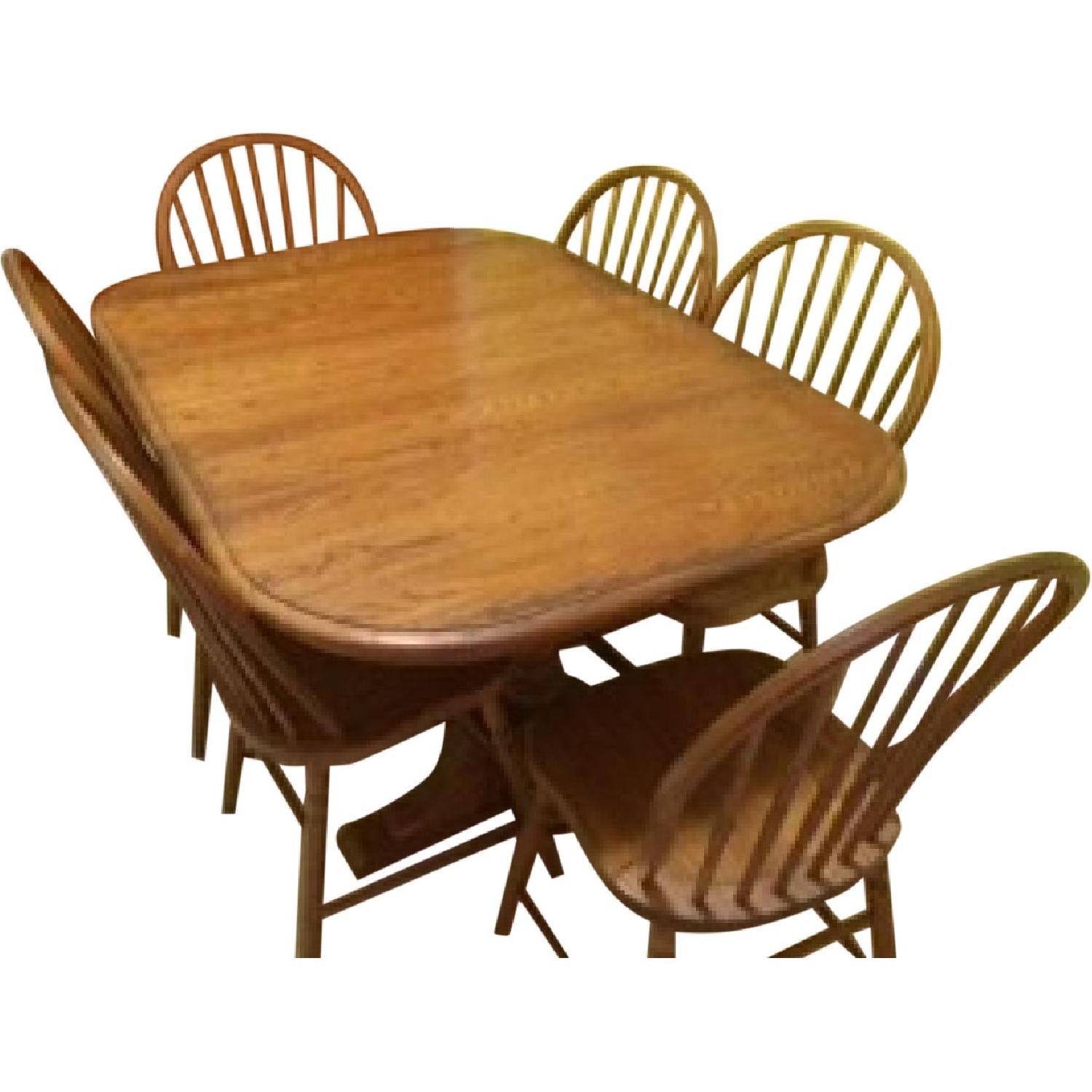 Antique Oak Table w/ 6 Chairs AptDeco