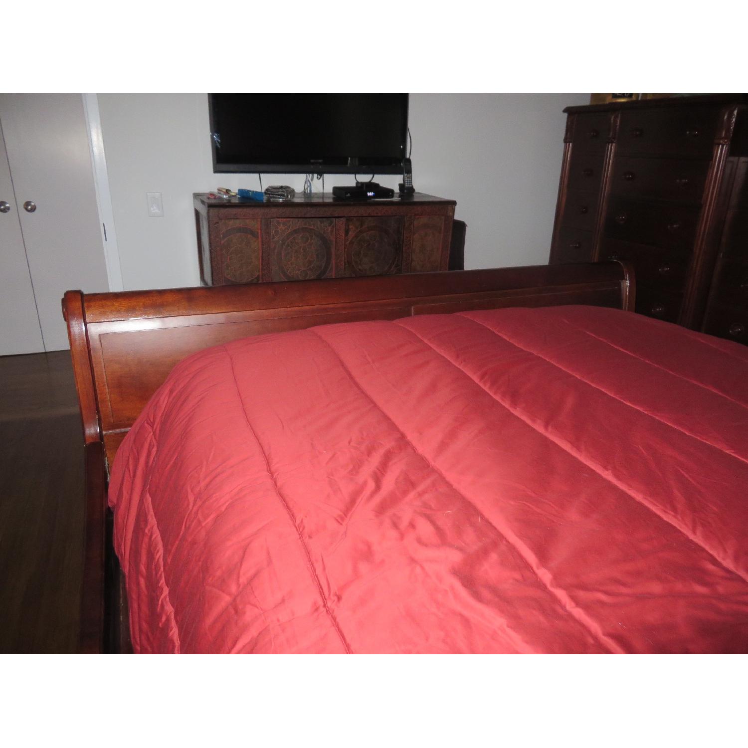 Ralph Lauren King Size Cherry Wood Sleigh Bed - image-5