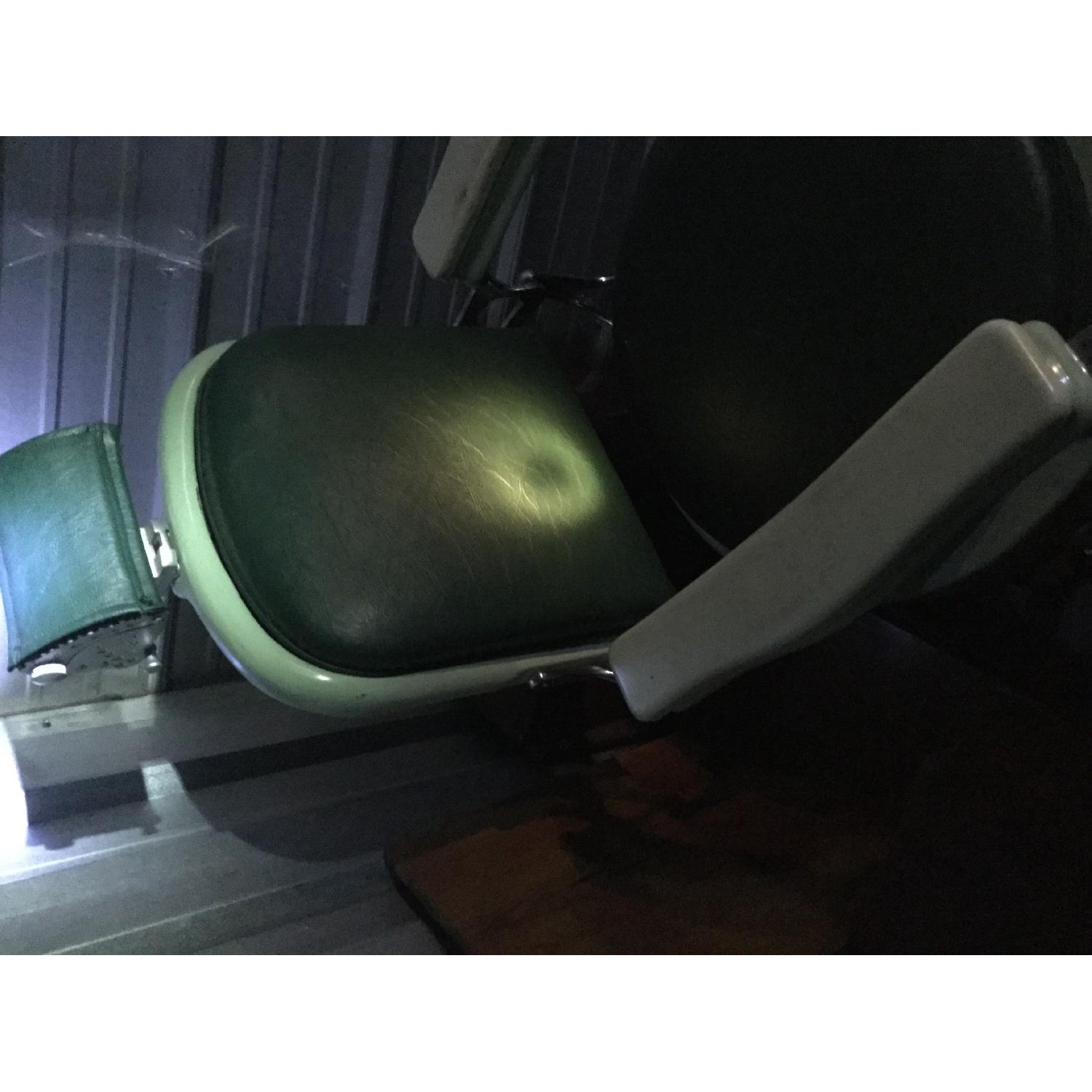 Circa 1909 Koken Barbers Chair - image-3