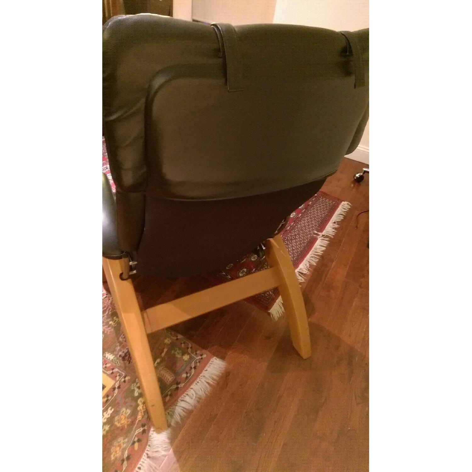 Zero Gravity Reclining Chair - image-5