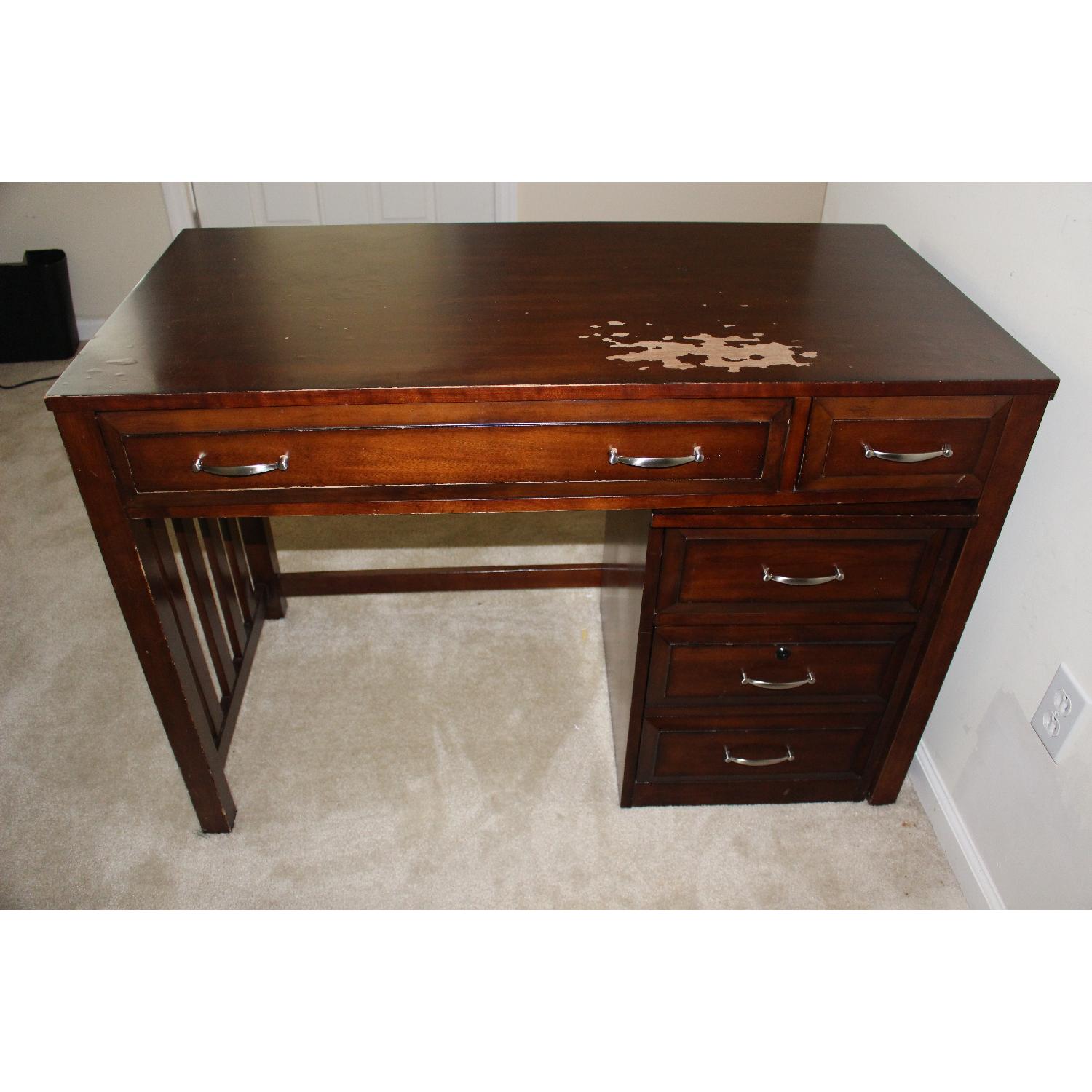 Raymour & Flanigan 4-Piece Beacon Office Collection & Chair - image-2