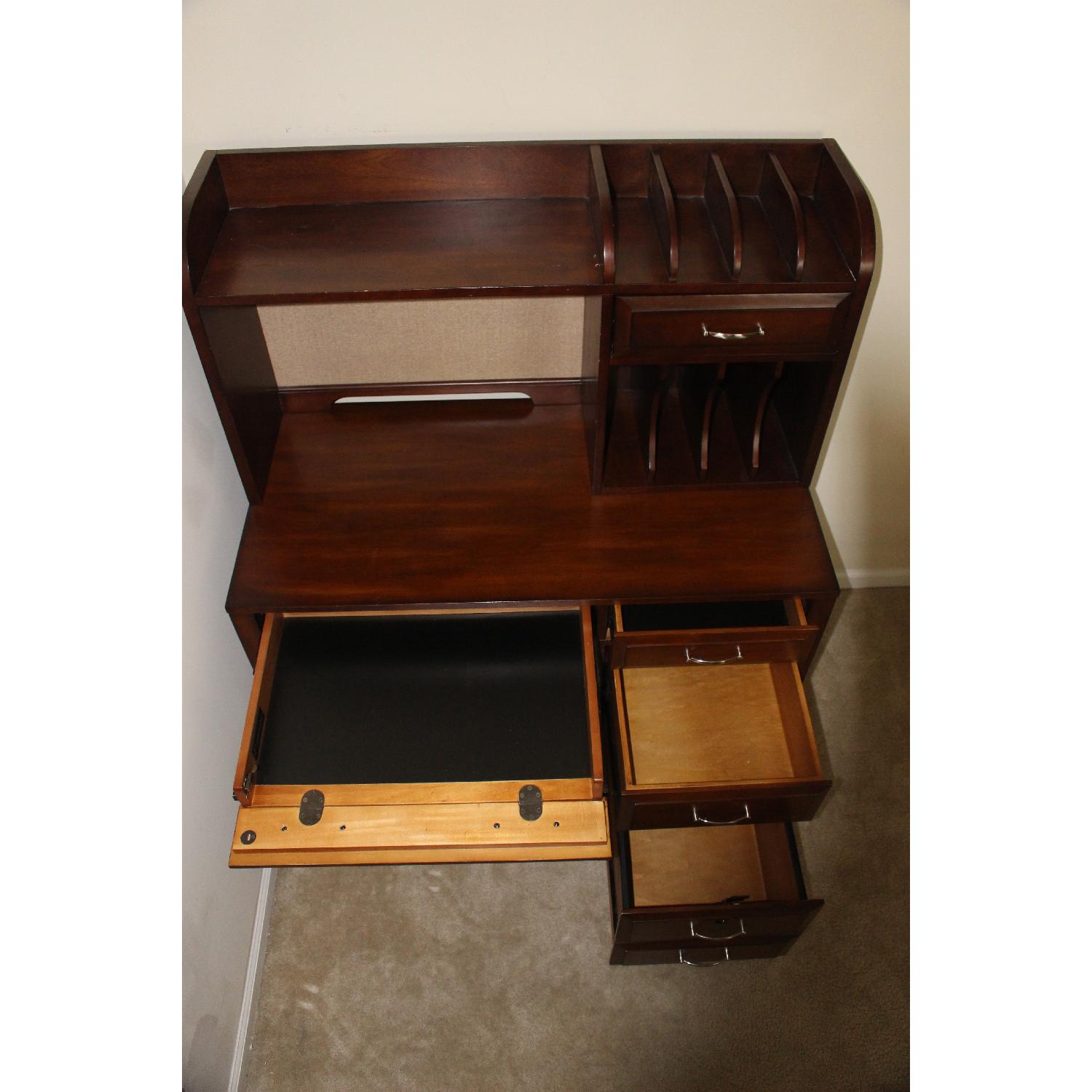 Raymour & Flanigan 4-Piece Beacon Office Collection & Chair - image-4