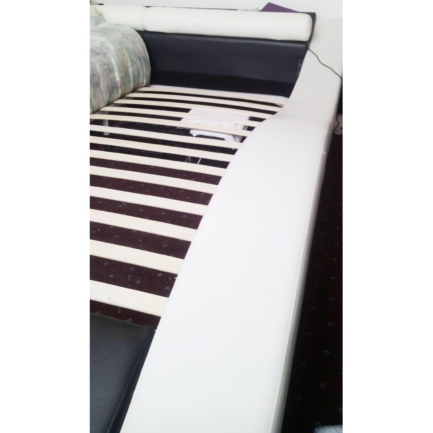 Black & White Leatherette Modern Bed - image-8