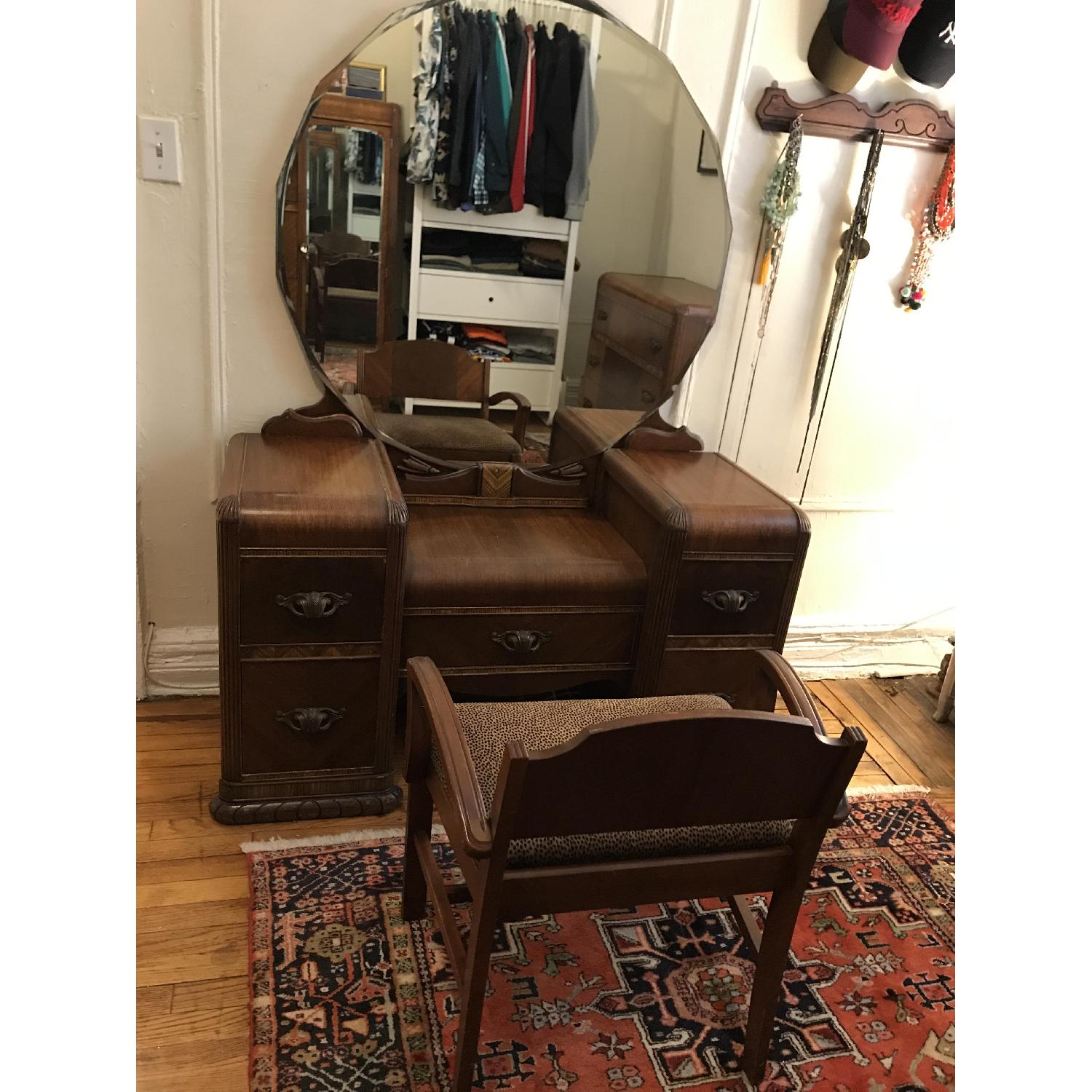Art Deco Style Vanity & Chair AptDeco