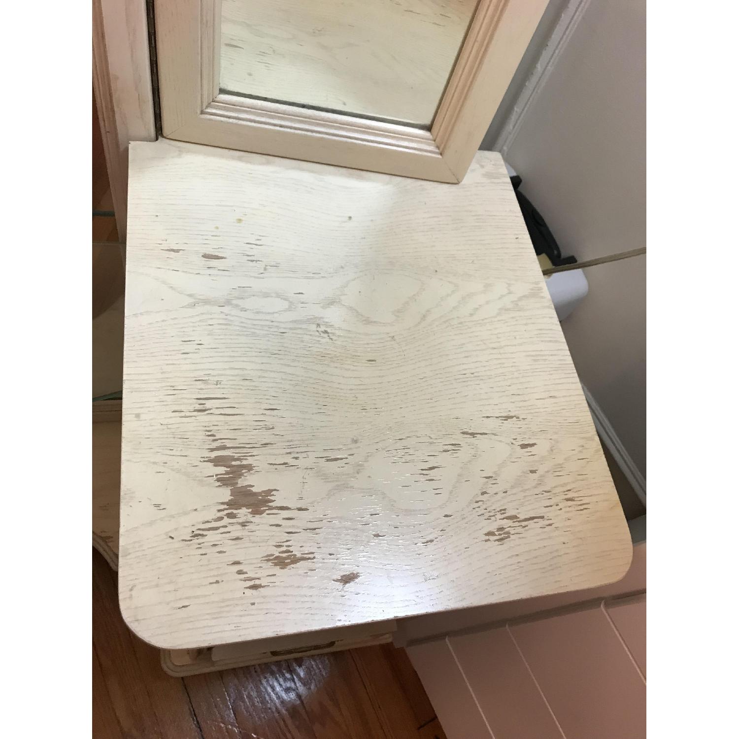 Lexington Furniture Vanity w/ Tri-Fold Mirror - image-5