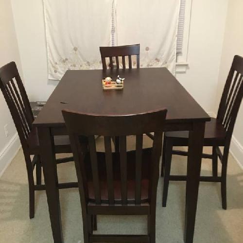 Used Raymour & Flanigan 5 pc Cherry Finish Dining Table for sale on AptDeco
