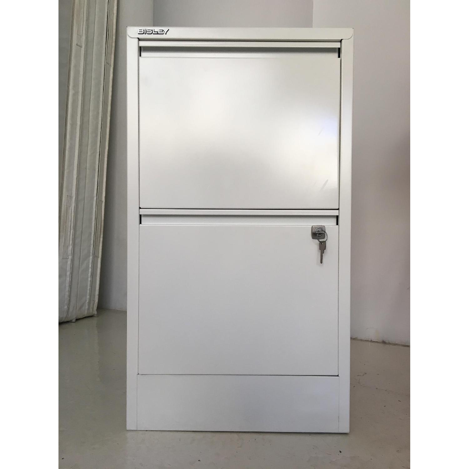 Bisley 2-Drawer Locking Filing Cabinet in White - image-1