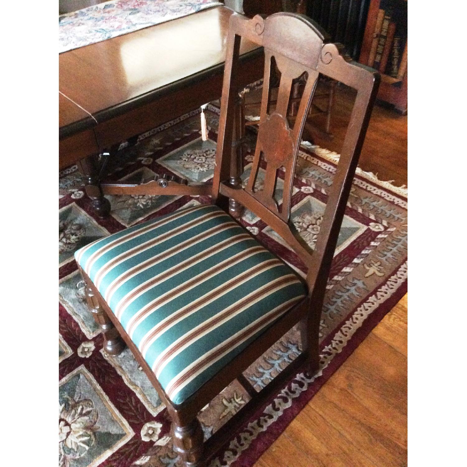 Solid Oak Expandable Dining Table w/ 6 Chairs - image-7