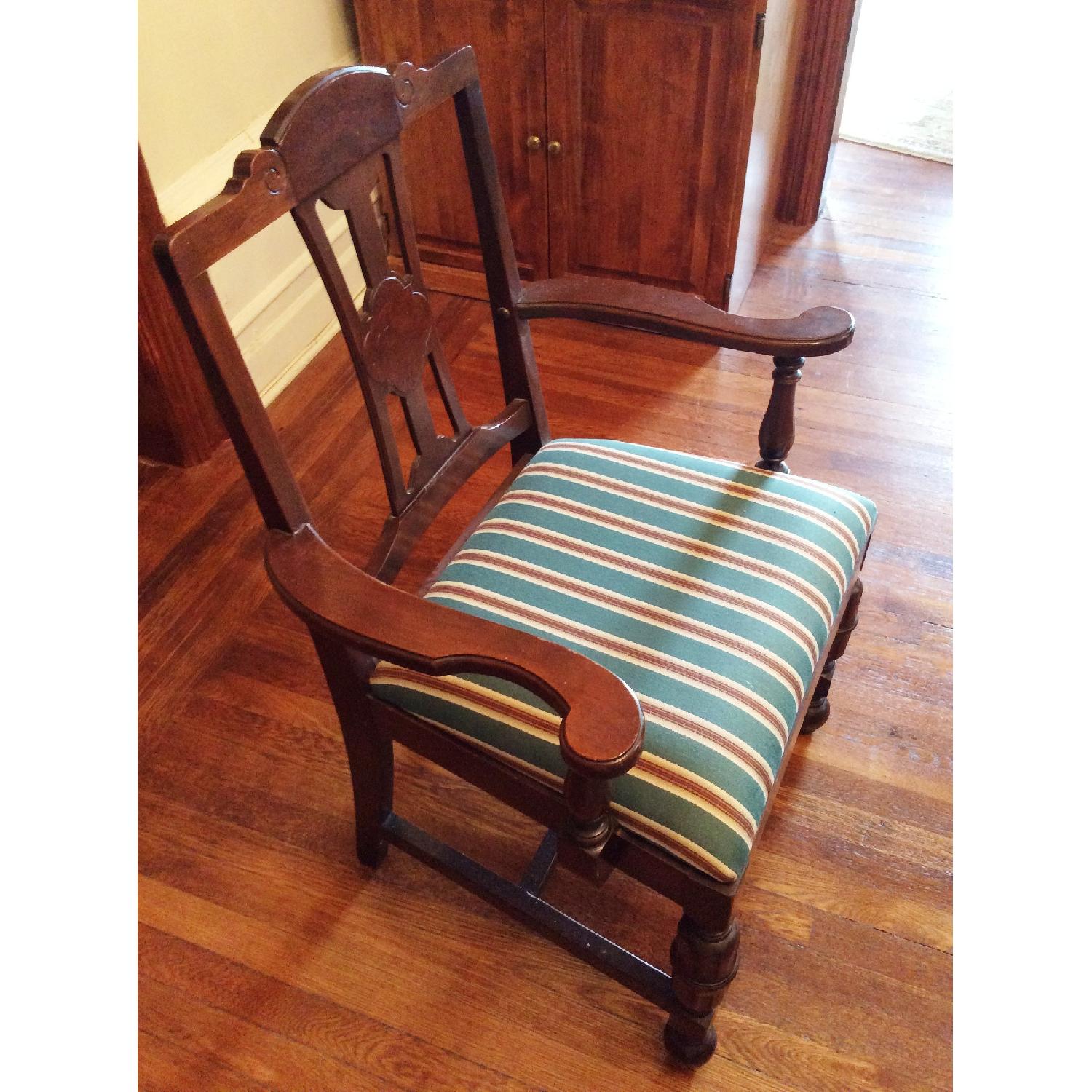 Solid Oak Expandable Dining Table w/ 6 Chairs - image-8