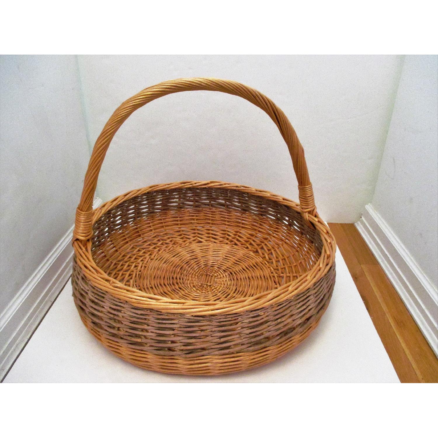 Round Wicker Basket with Handle - image-2