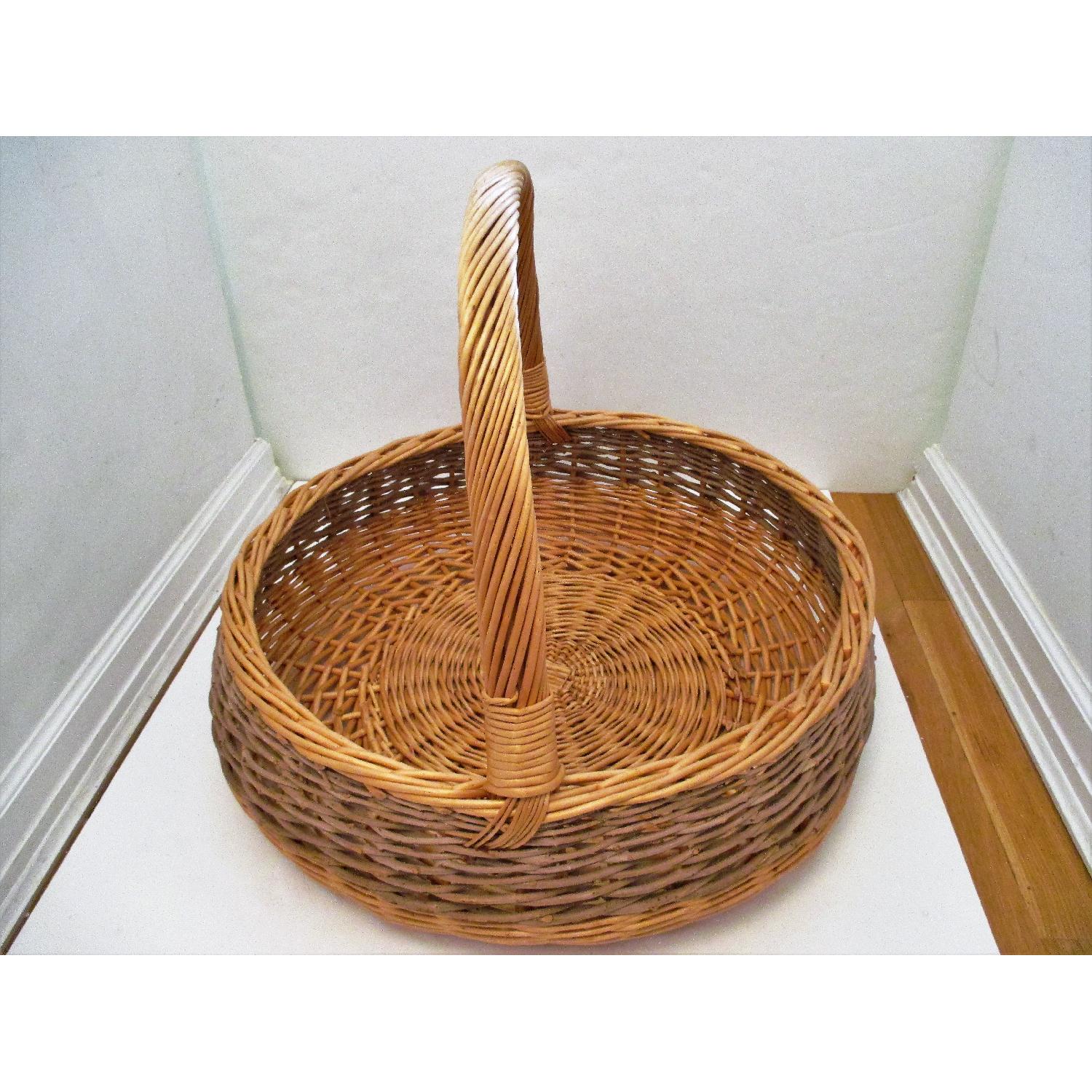 Round Wicker Basket with Handle - image-5