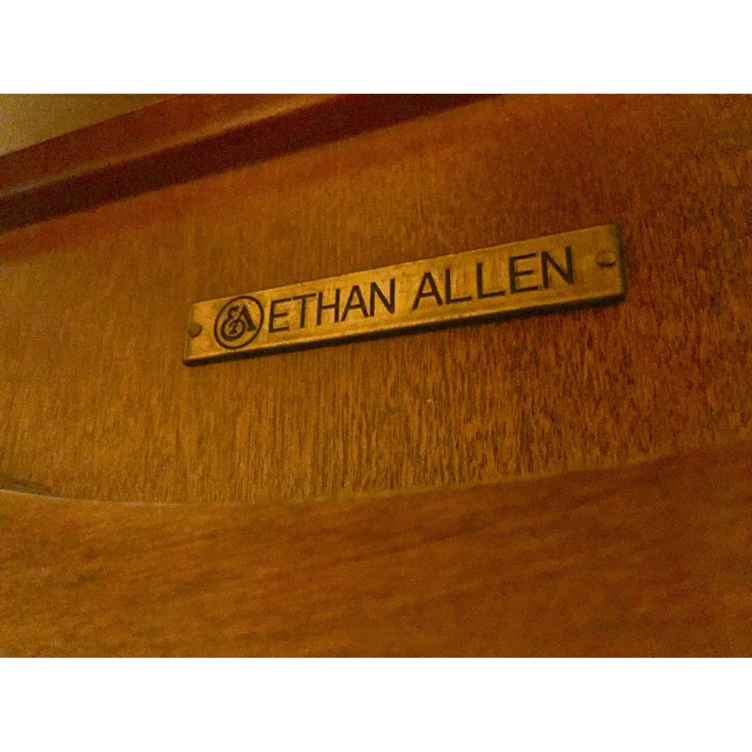 Ethan Allen Townhouse Collection Upton Pedestal Table - image-4