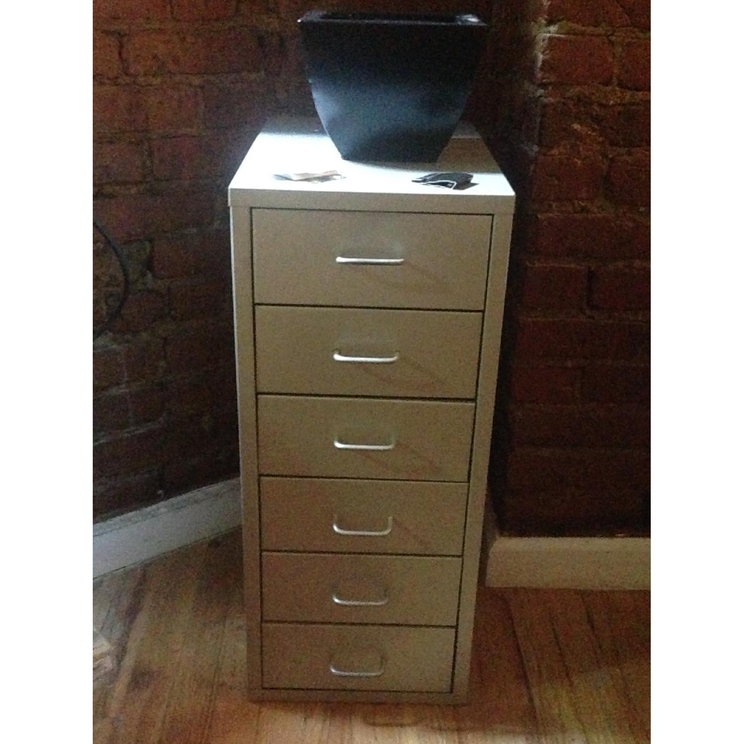 Silver Metallic Mini Chest - AptDeco