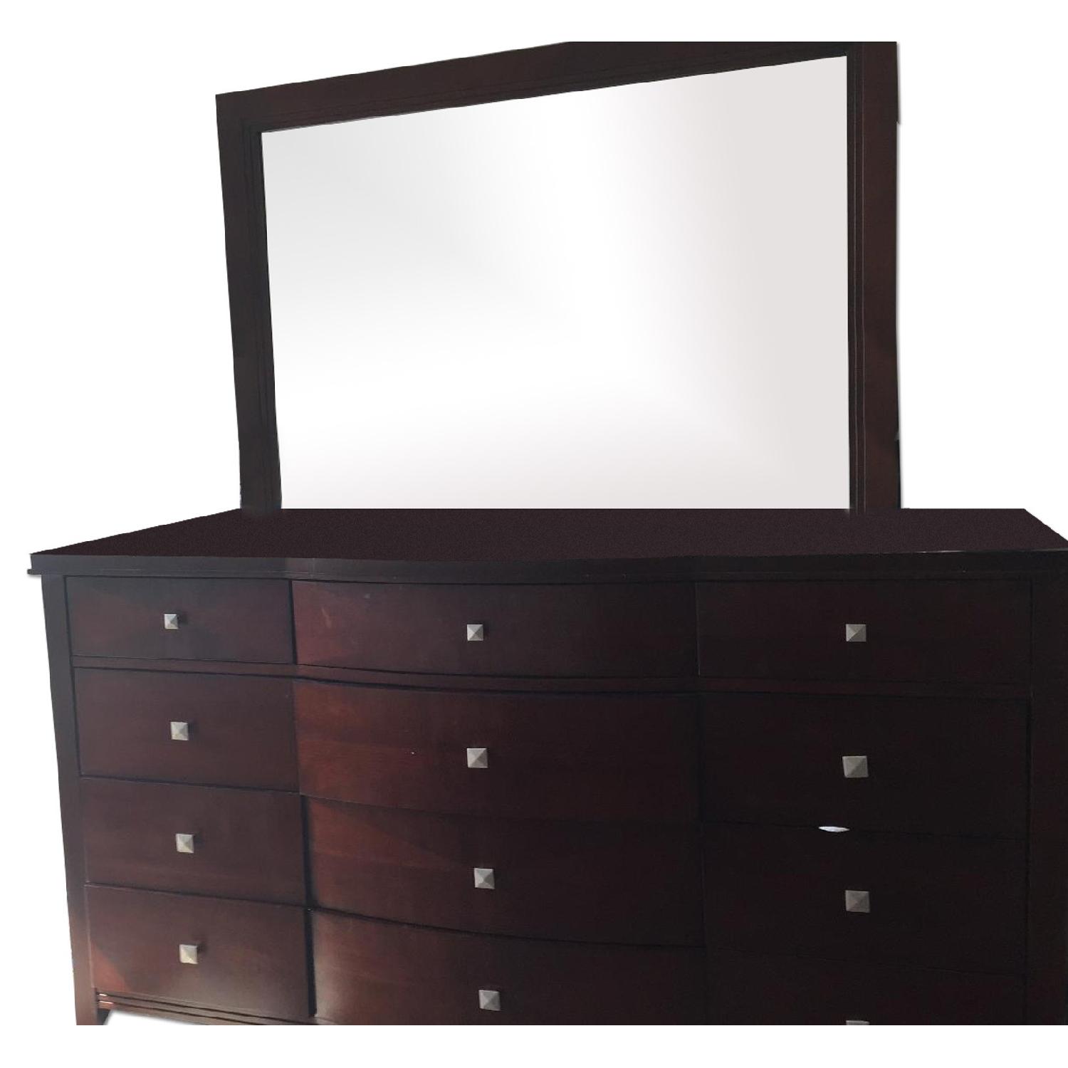Macy's Queen Bedroom Set AptDeco